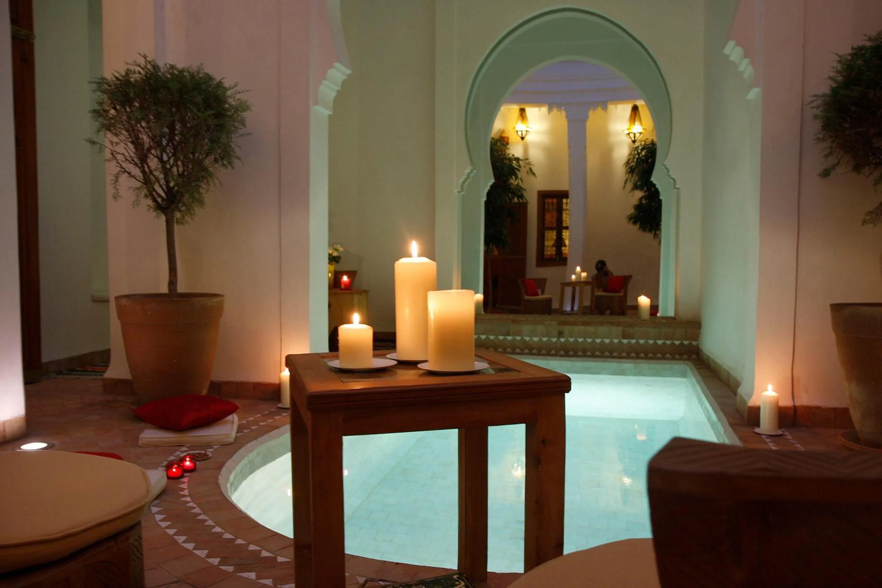 Swimming pool in Riad Chameau FDC Hôtel SPA