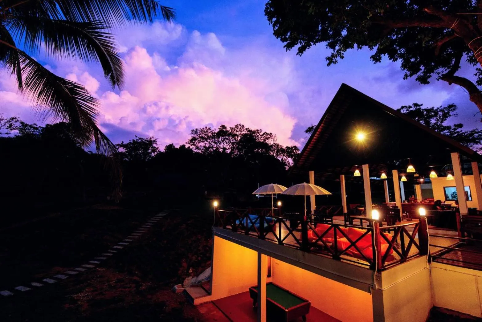 Restaurant/places to eat in Phayamas Private Beach Resort and Island Brew - Adults Only