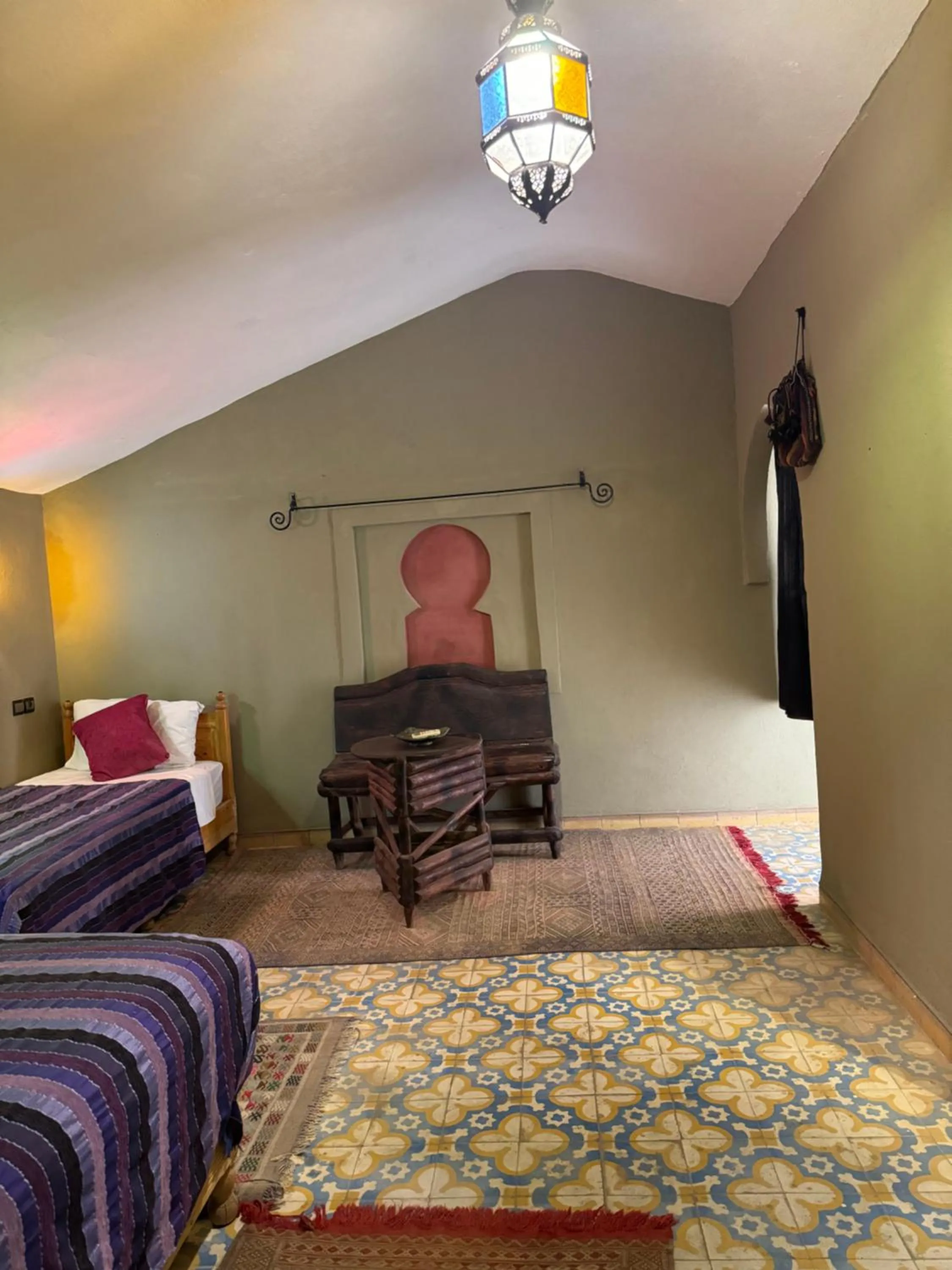 Seating area, Bed in Maison Merzouga Guest House