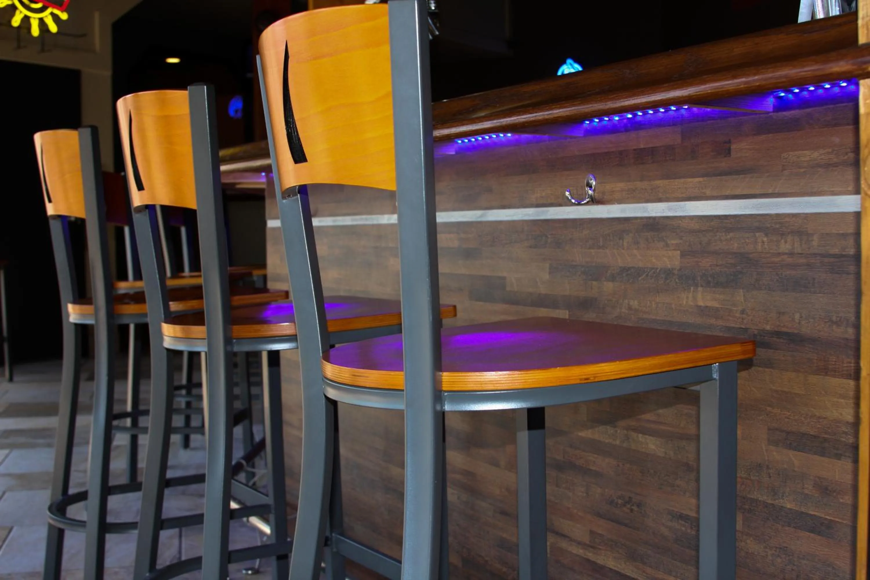 Lounge or bar in Barkers Island Inn Resort & Conference Center