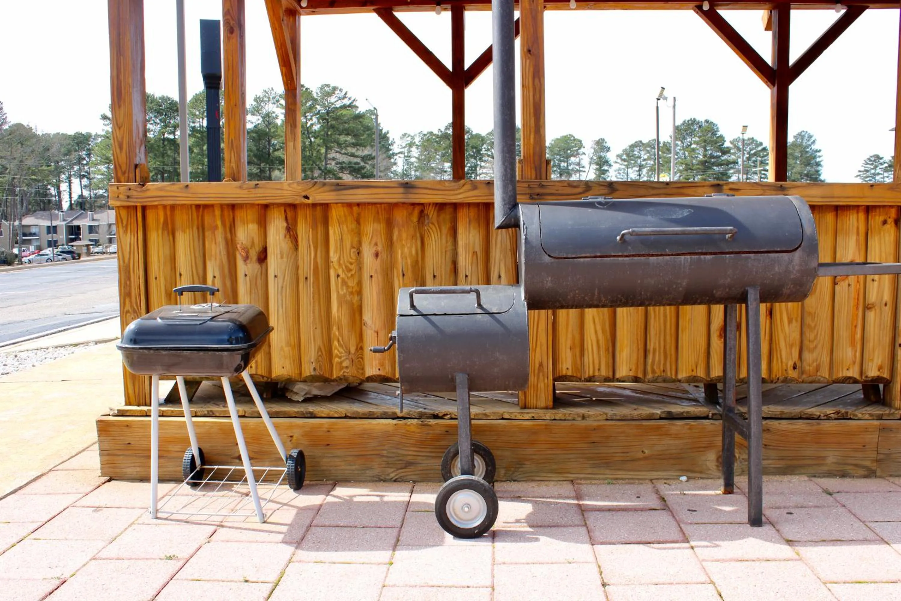 Patio in HomeTown Inn & Suites