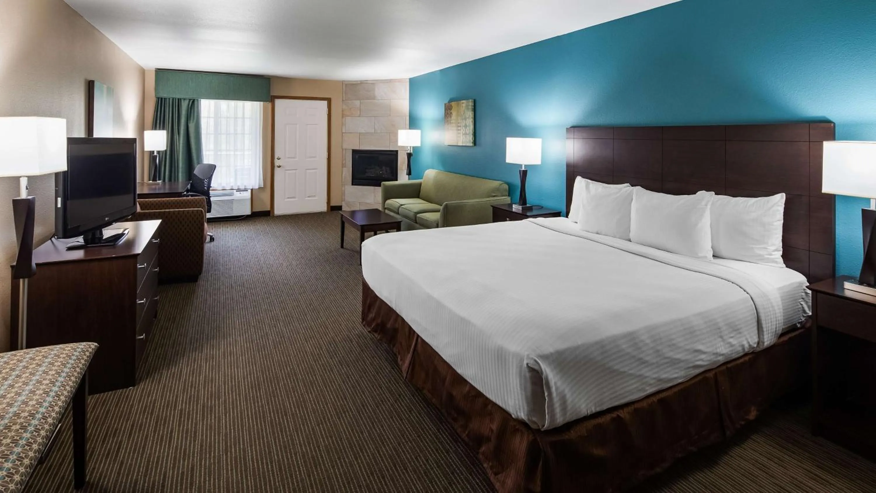 Photo of the whole room, Bed in Best Western Galena Inn & Suites