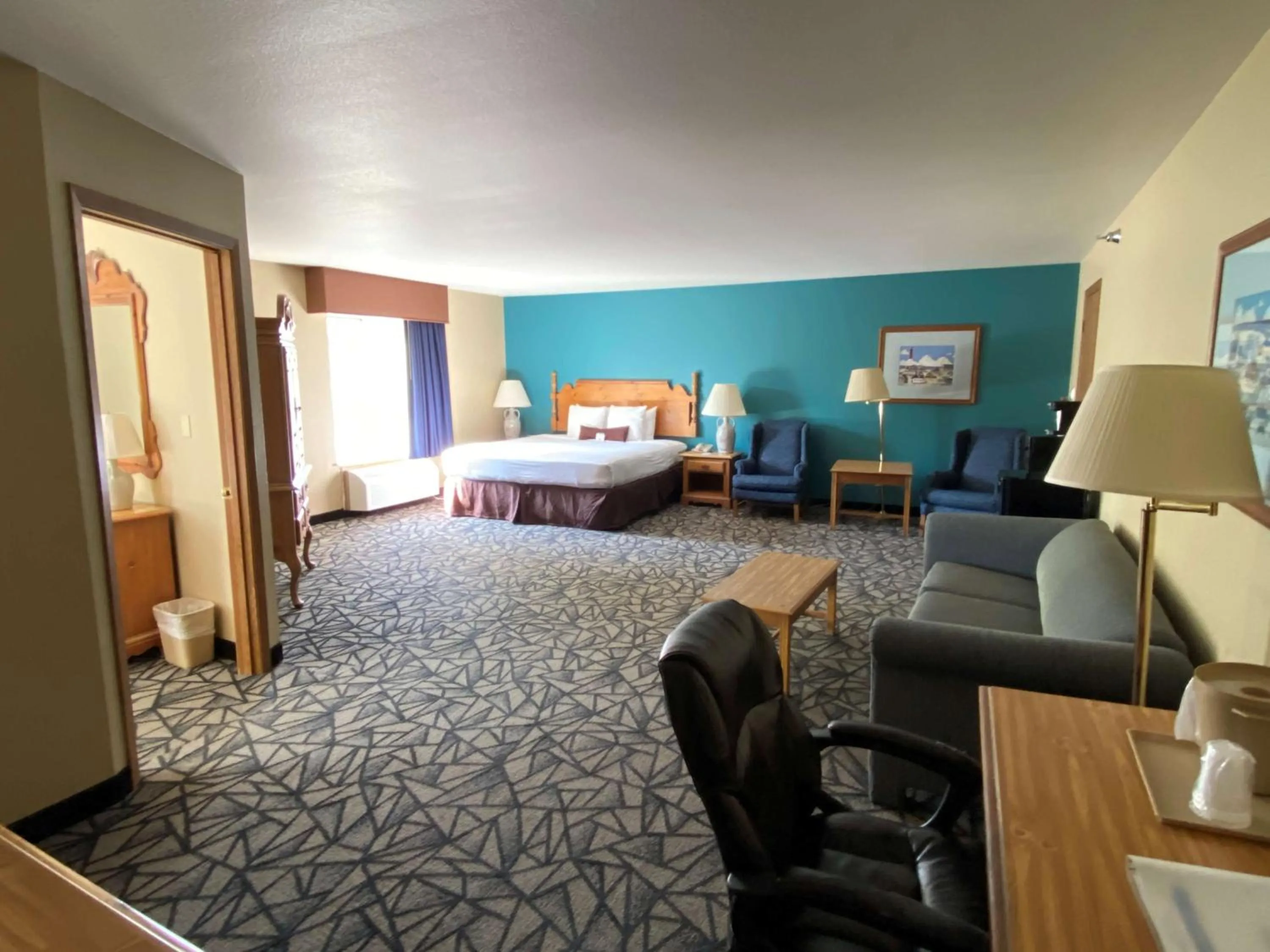 Photo of the whole room, Bed in Best Western Galena Inn & Suites