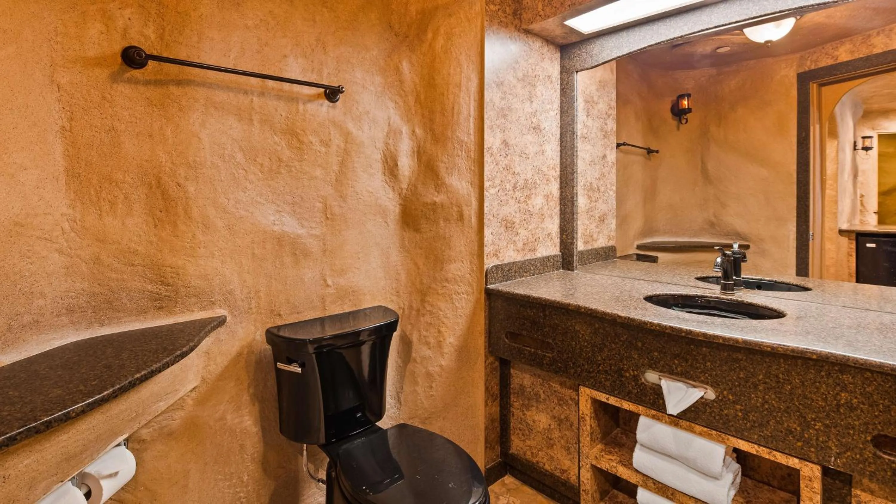 Photo of the whole room in Best Western Galena Inn & Suites