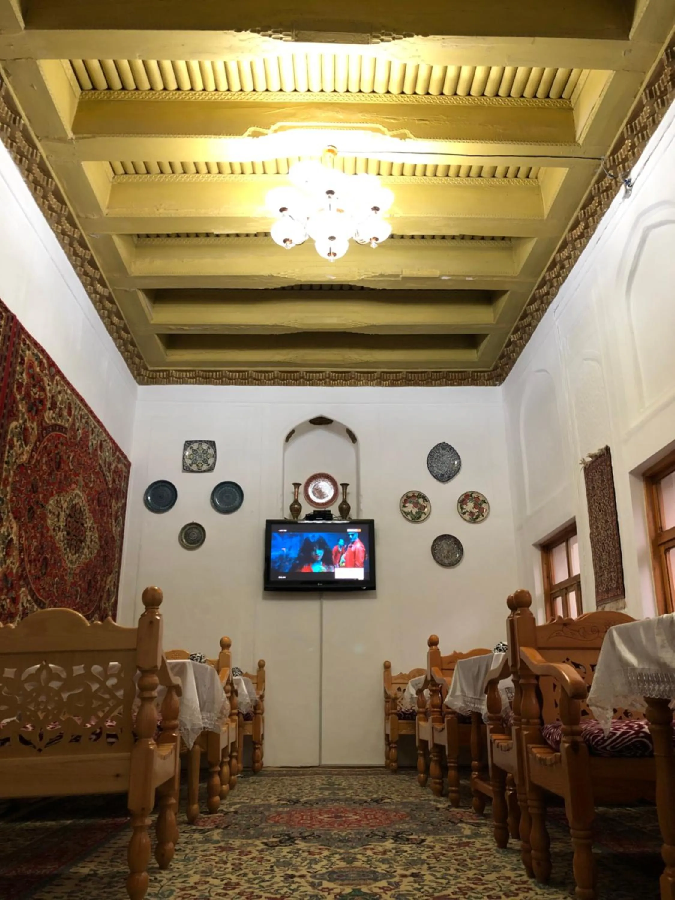 Restaurant/places to eat in Old Bukhara Boutique