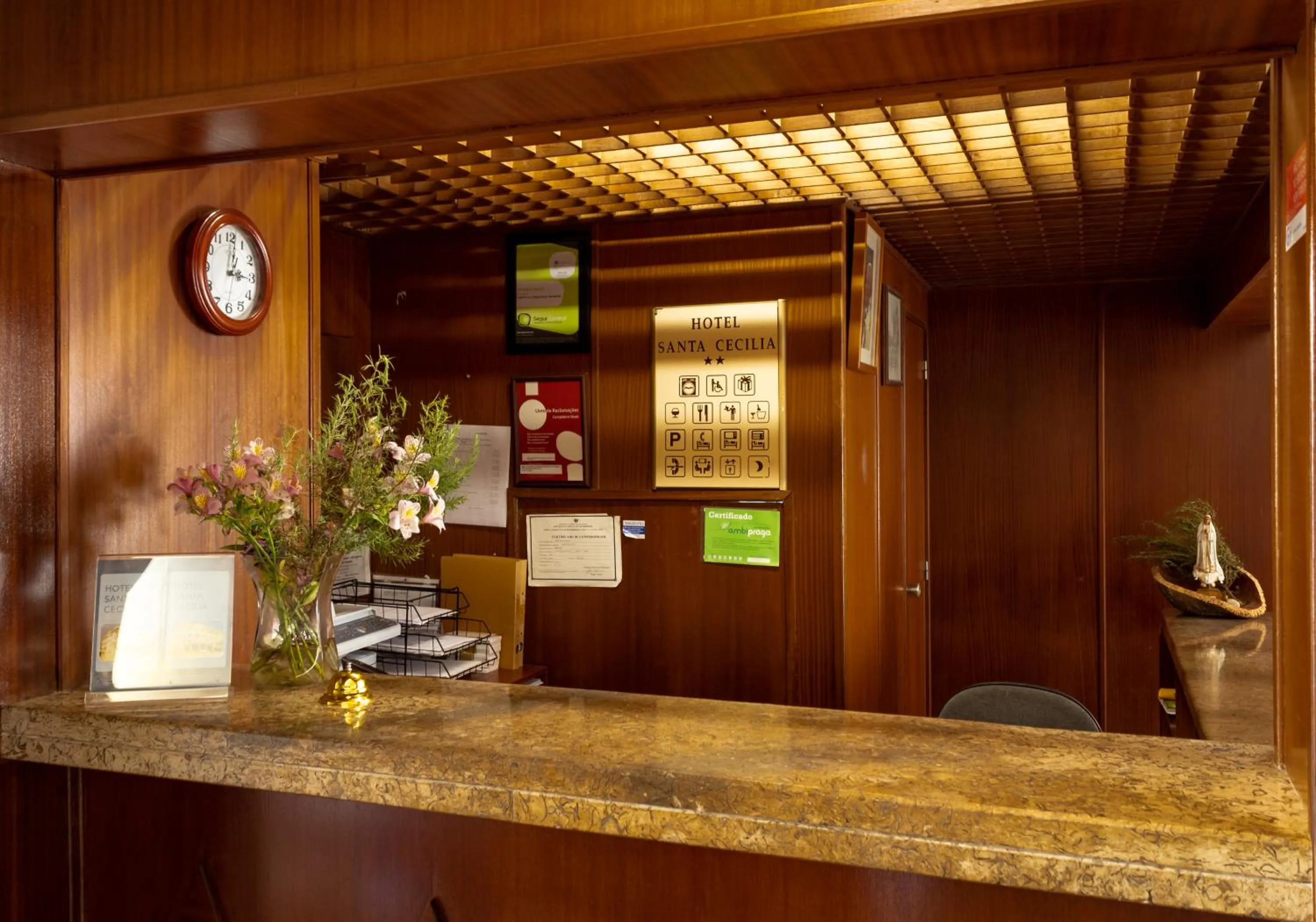 Lobby or reception in Hotel Santa Cecília