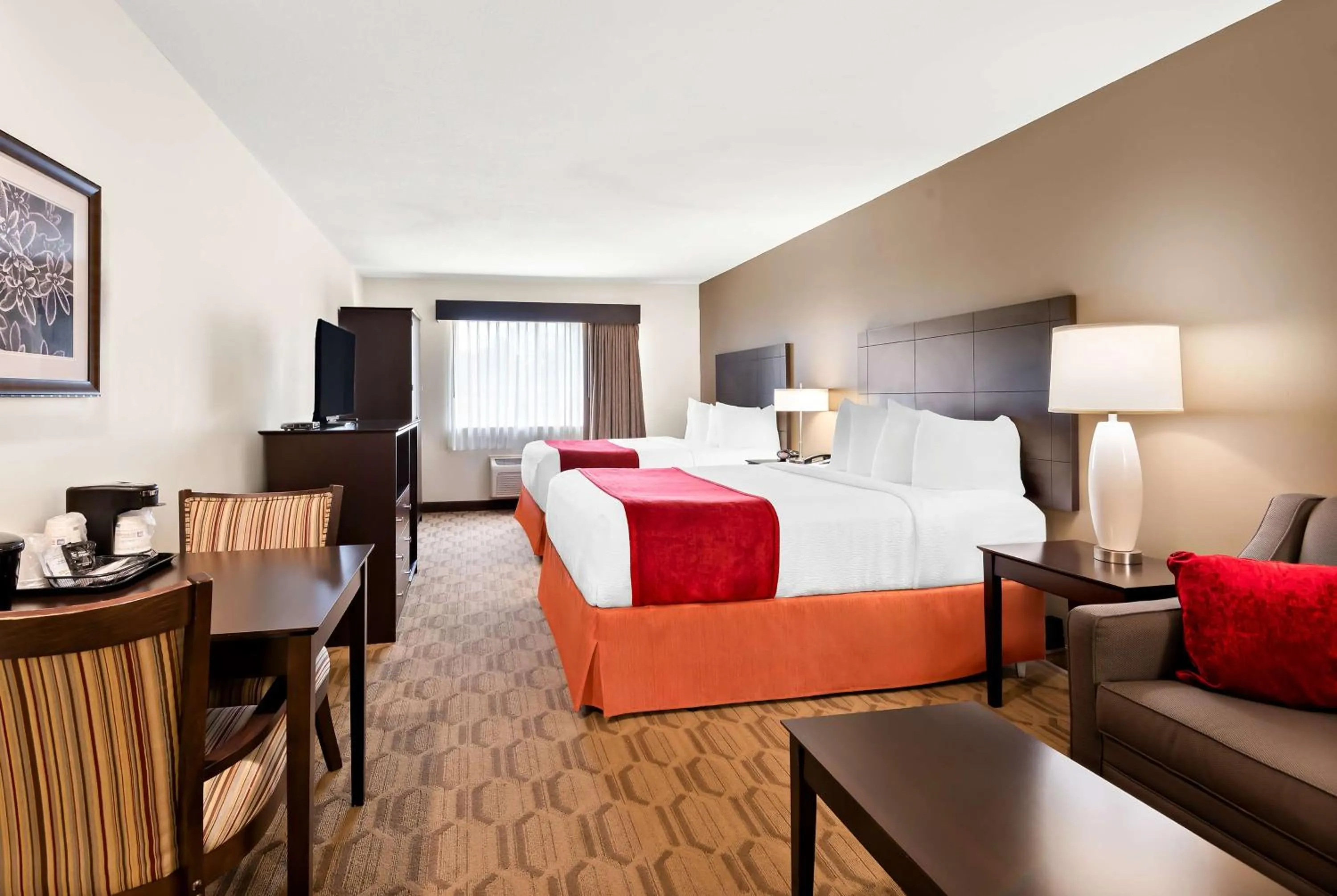 Bedroom, Bed in Best Western Palmyra Inn & Suites