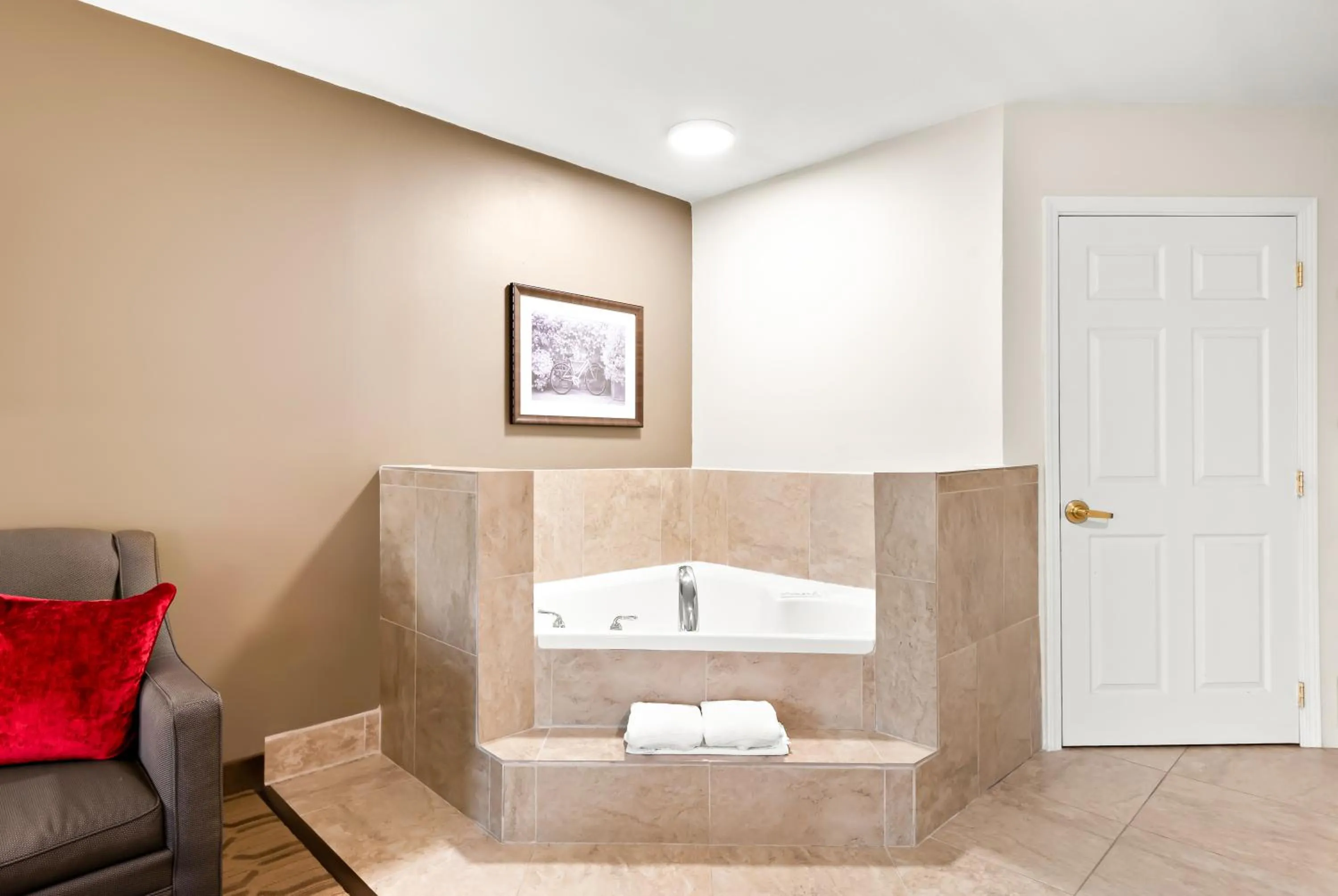 towels in Best Western Palmyra Inn & Suites