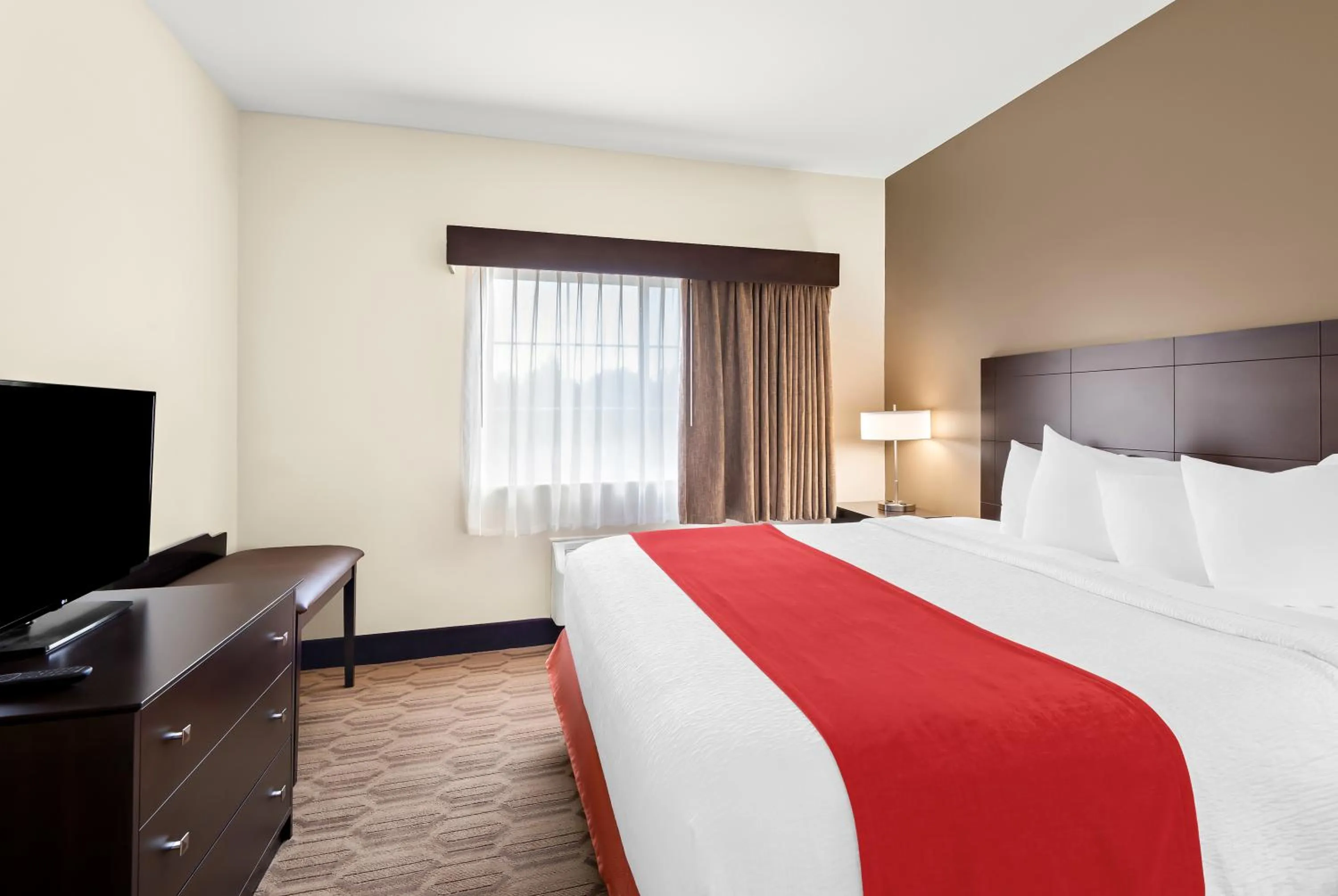 Bed in Best Western Palmyra Inn & Suites