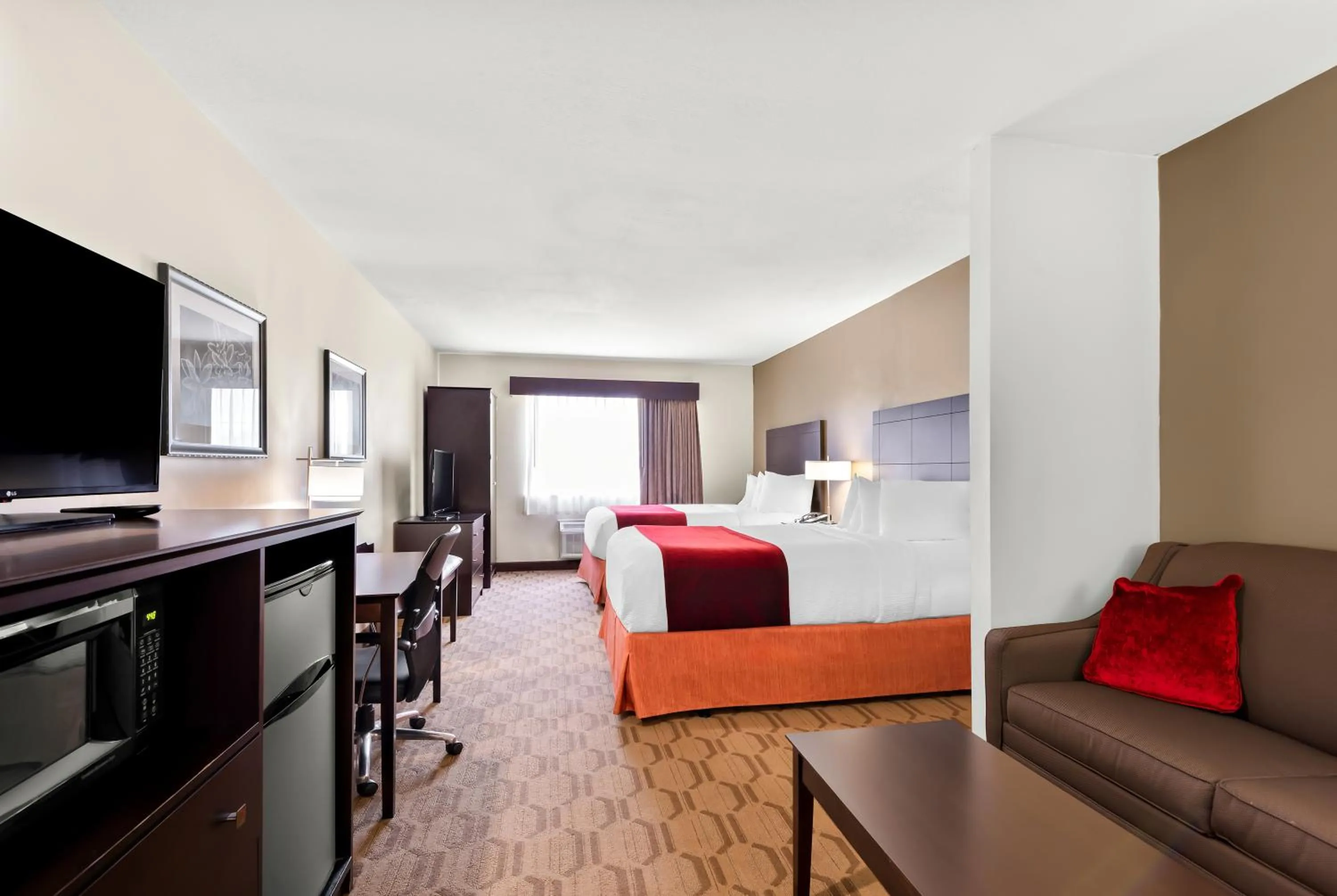 Photo of the whole room, Bed in Best Western Palmyra Inn & Suites