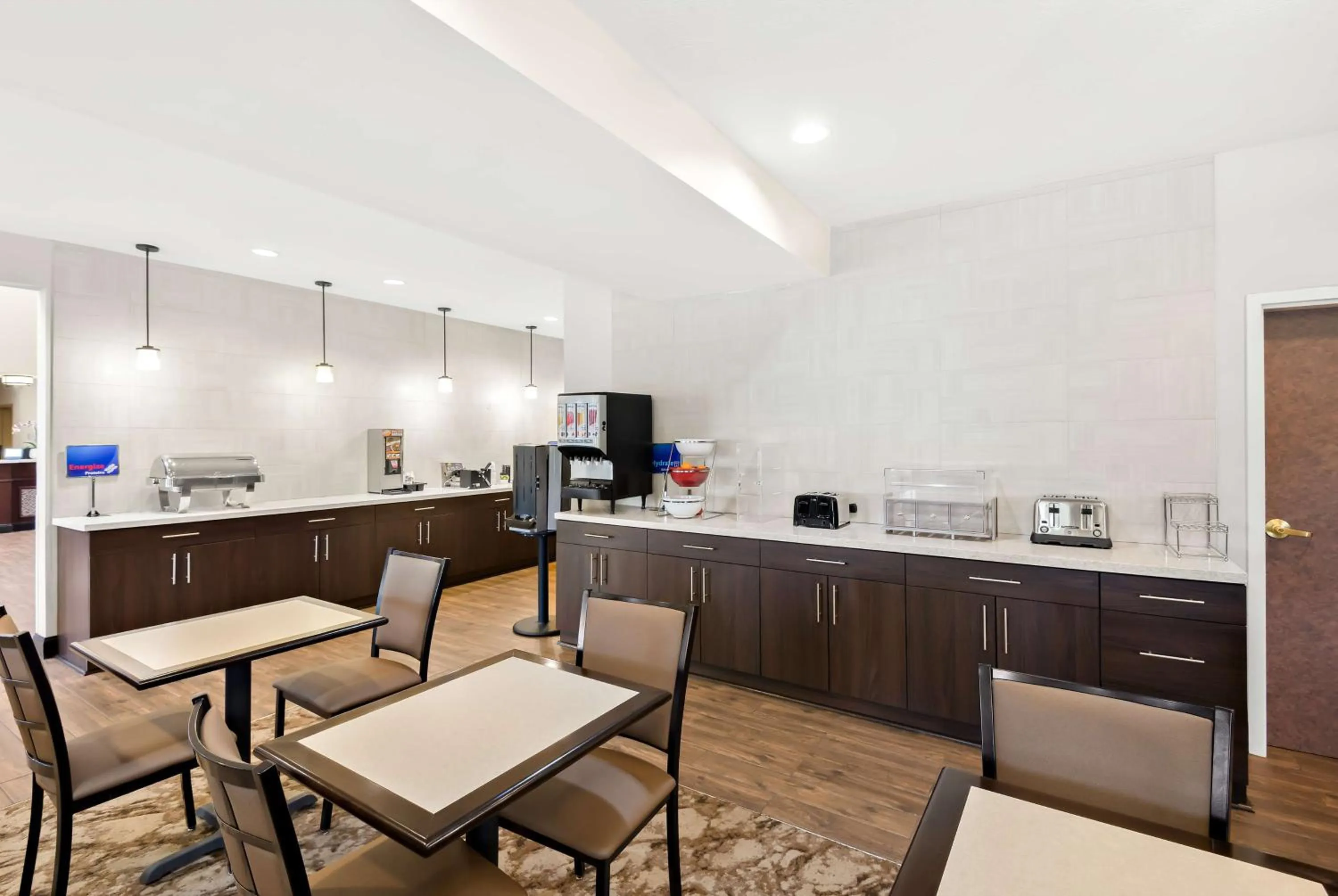 Restaurant/places to eat in Best Western Palmyra Inn & Suites