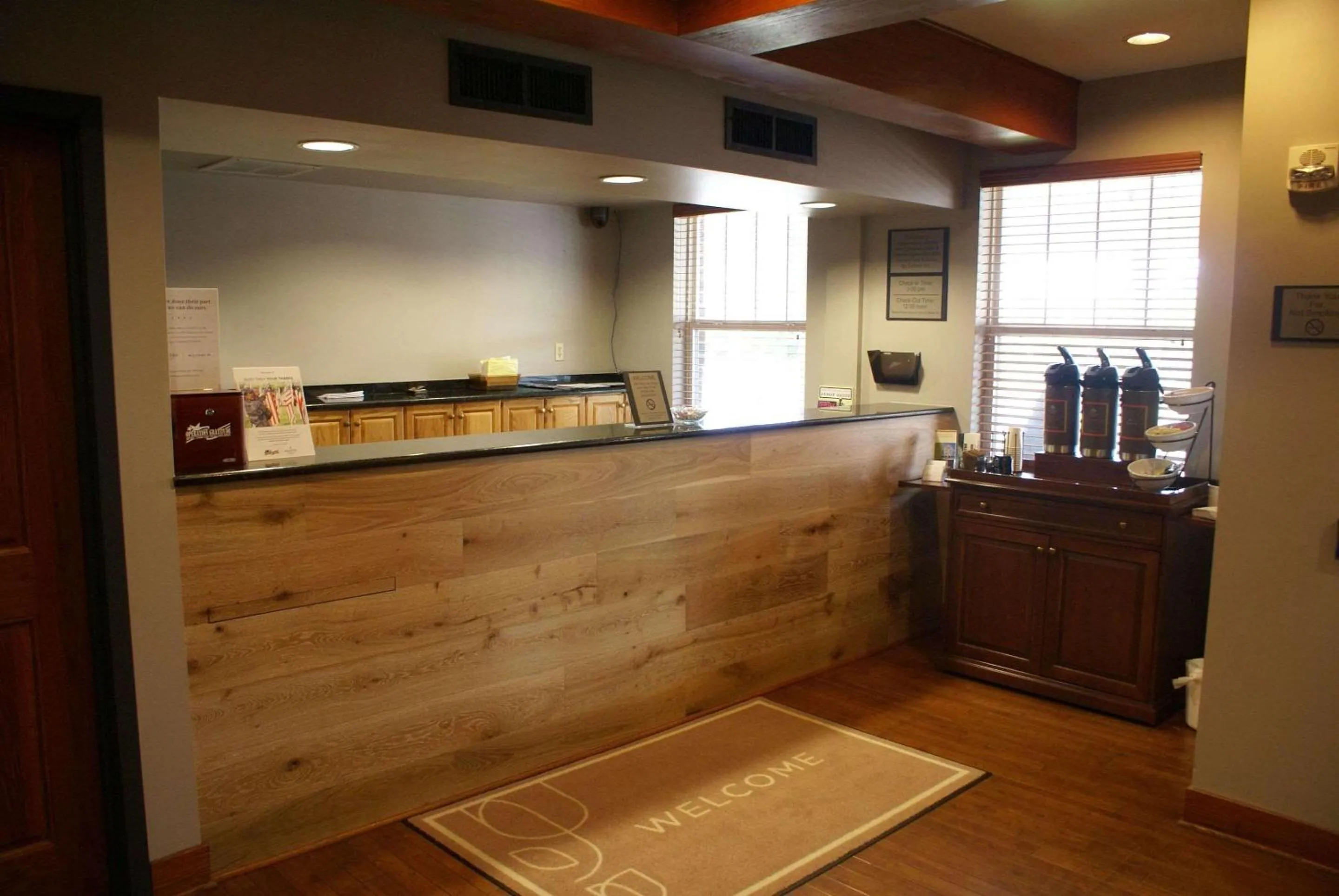 Lobby or reception in Country Inn & Suites by Radisson, Lansing, MI