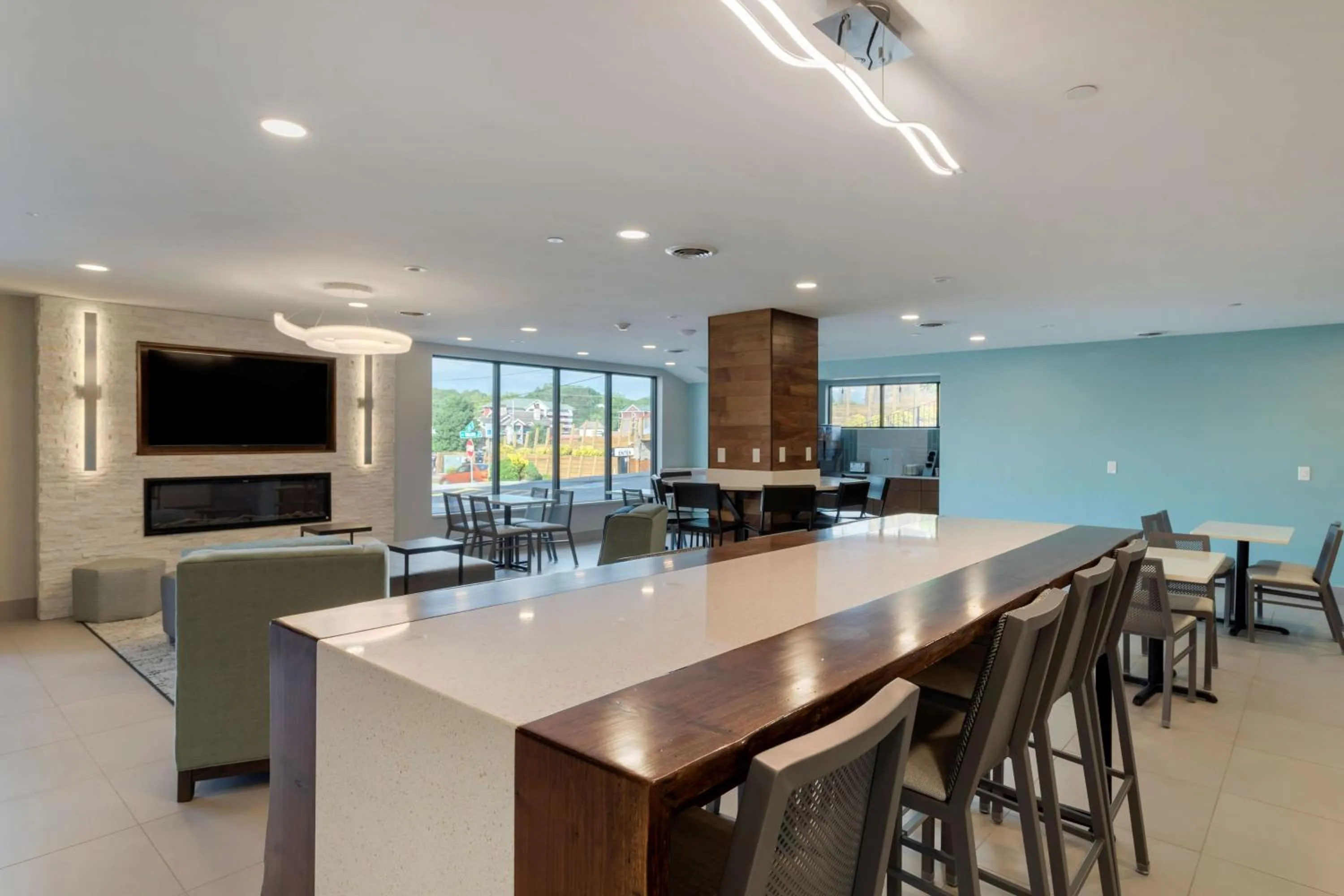 Breakfast in Garner Hotel Pigeon Forge Downtown by IHG