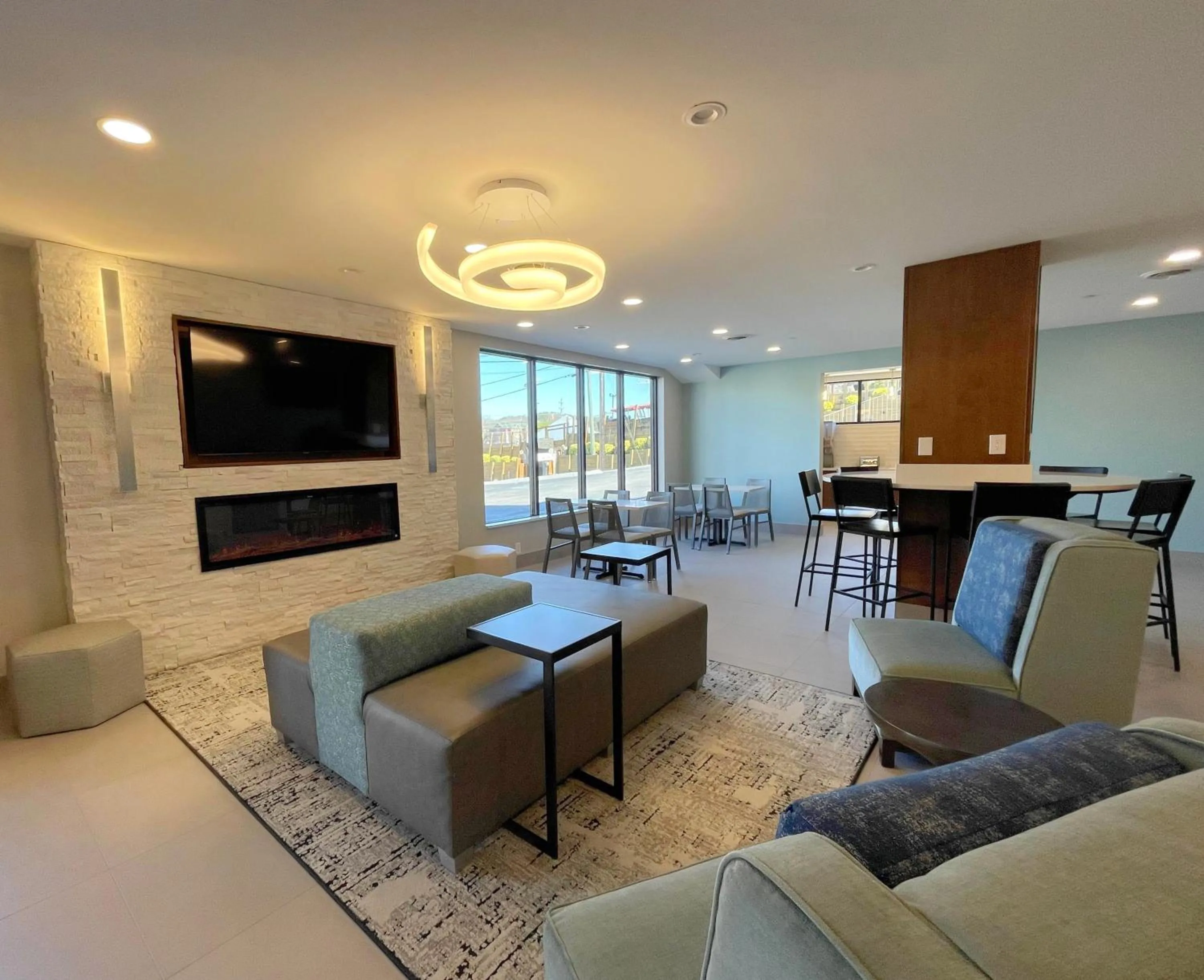 Seating area in Garner Hotel Pigeon Forge Downtown by IHG