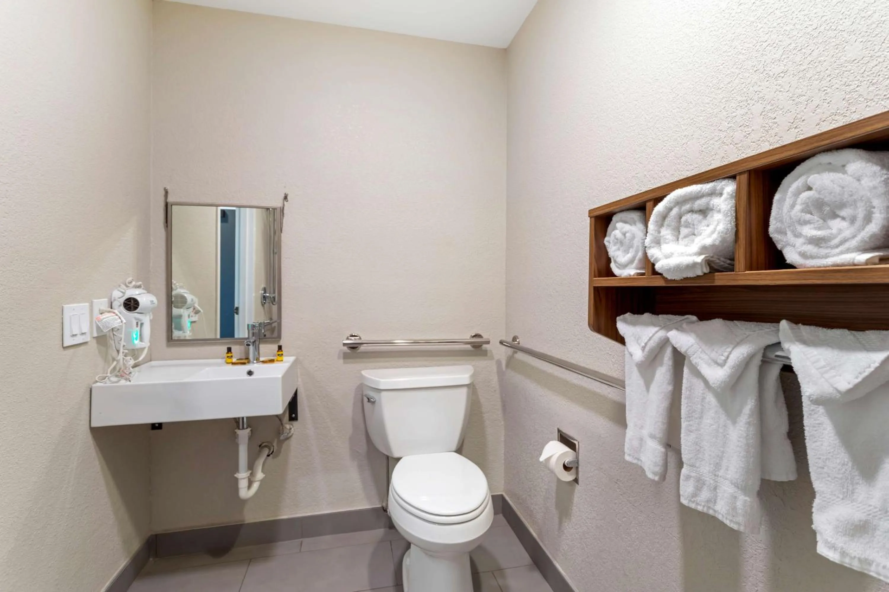 Bathroom in Garner Hotel Pigeon Forge Downtown by IHG