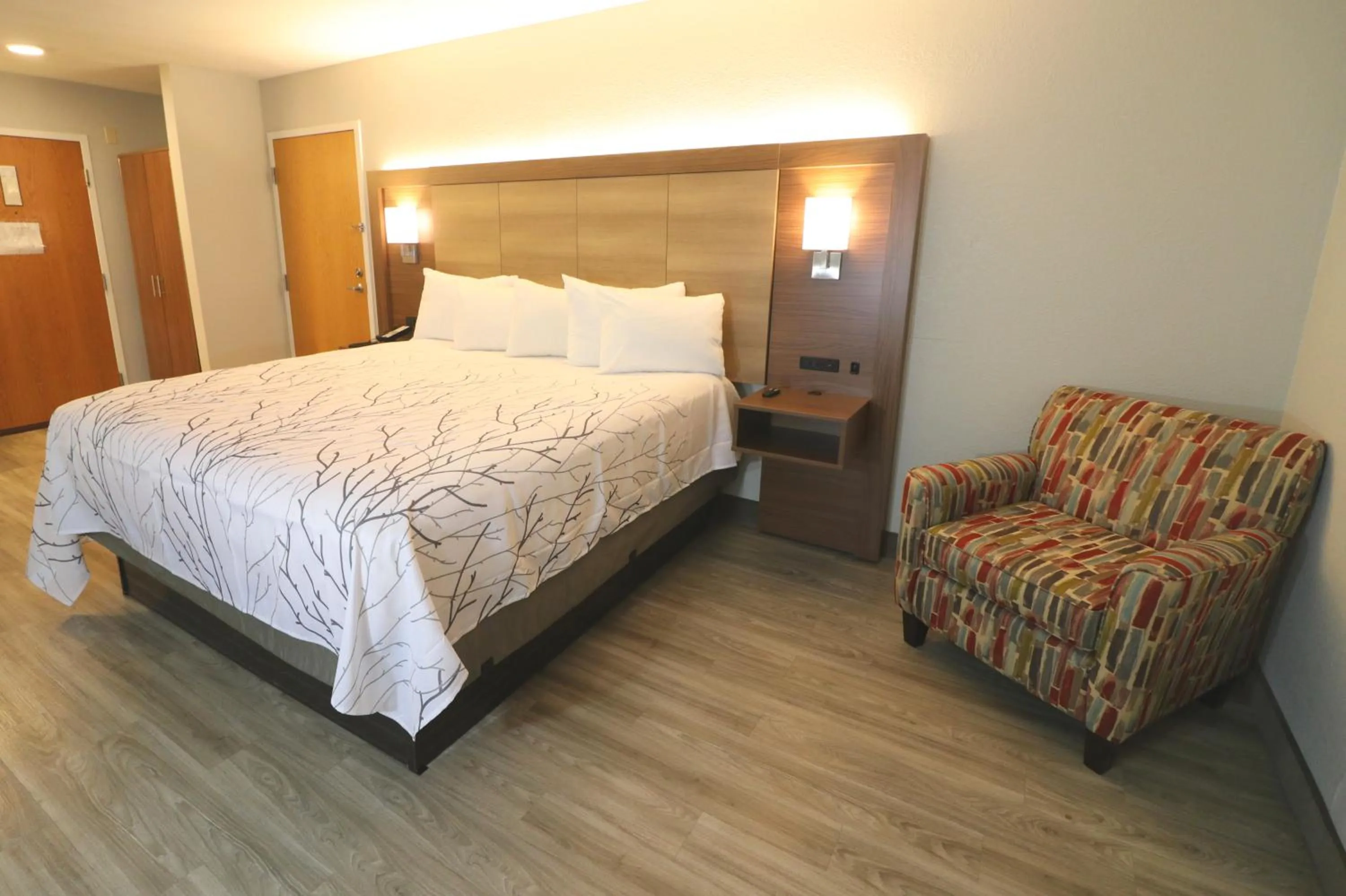 Photo of the whole room in Garner Hotel Pigeon Forge Downtown by IHG