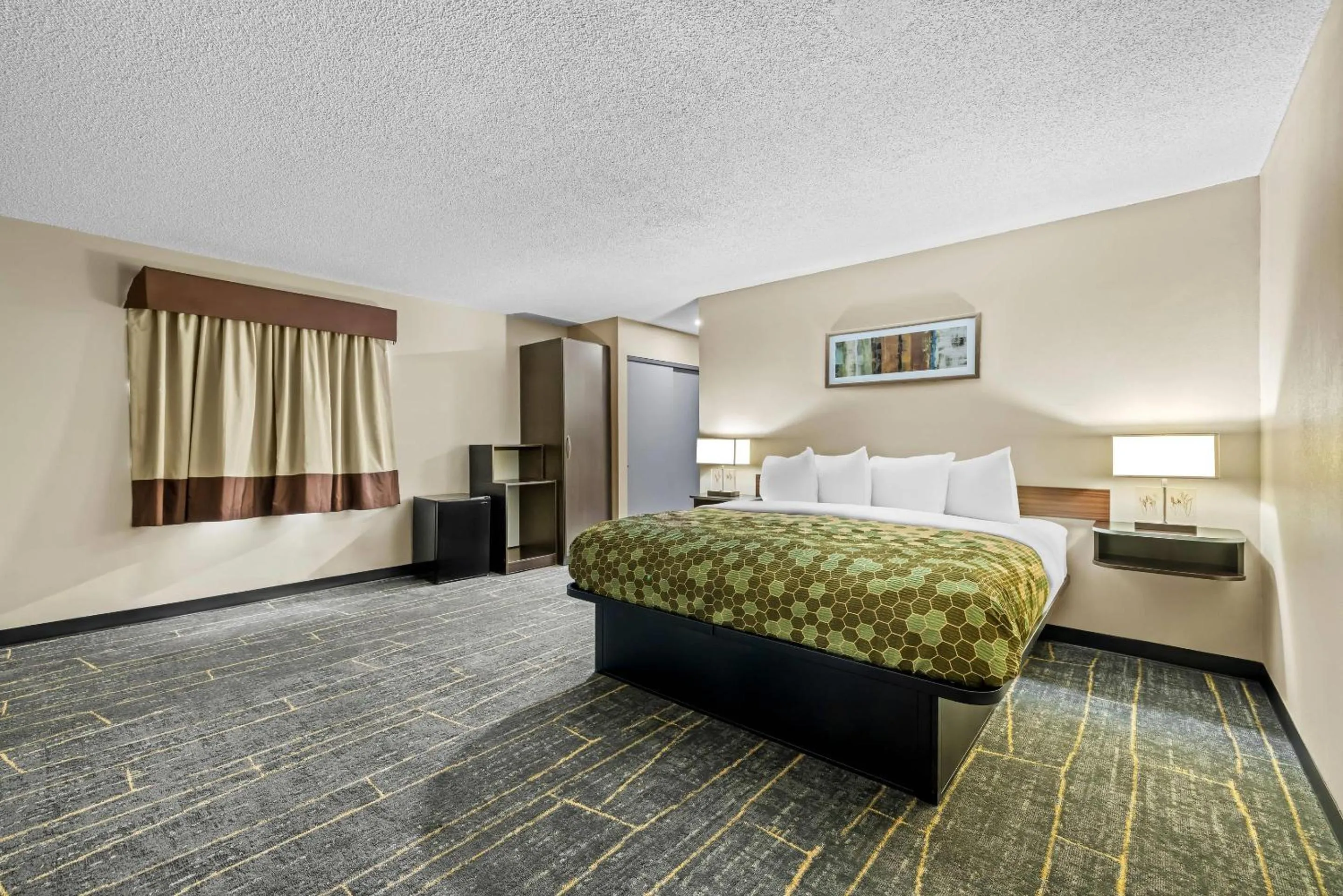 Bedroom, Bed in Rodeway Inn