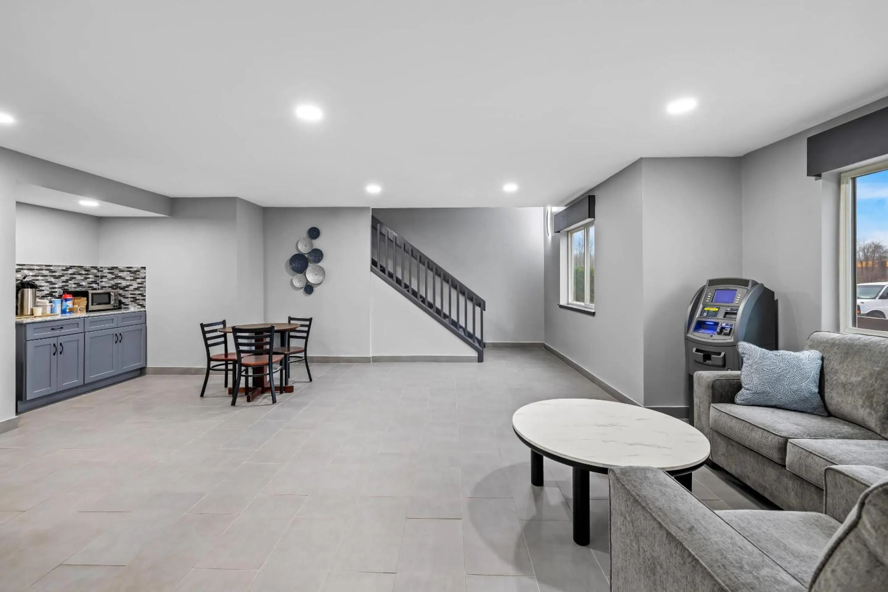 Lobby or reception in Rodeway Inn