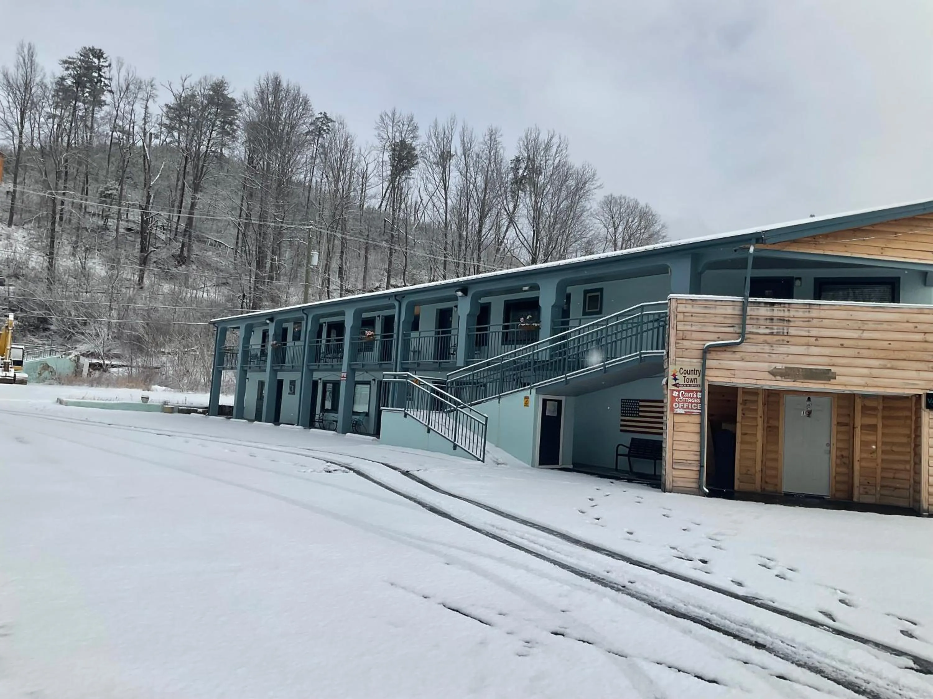 Country Town N' Suites