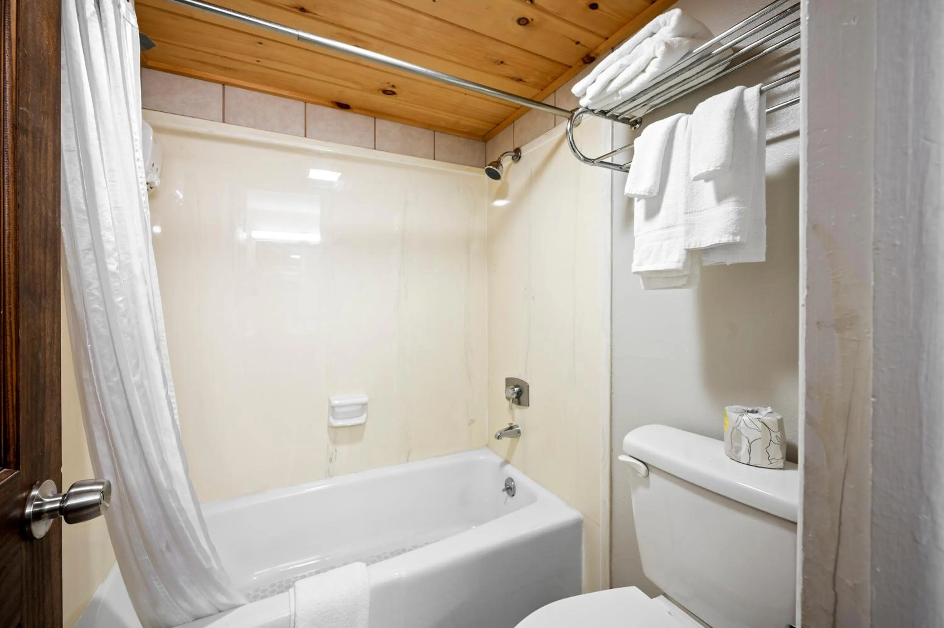 Country Town N' Suites