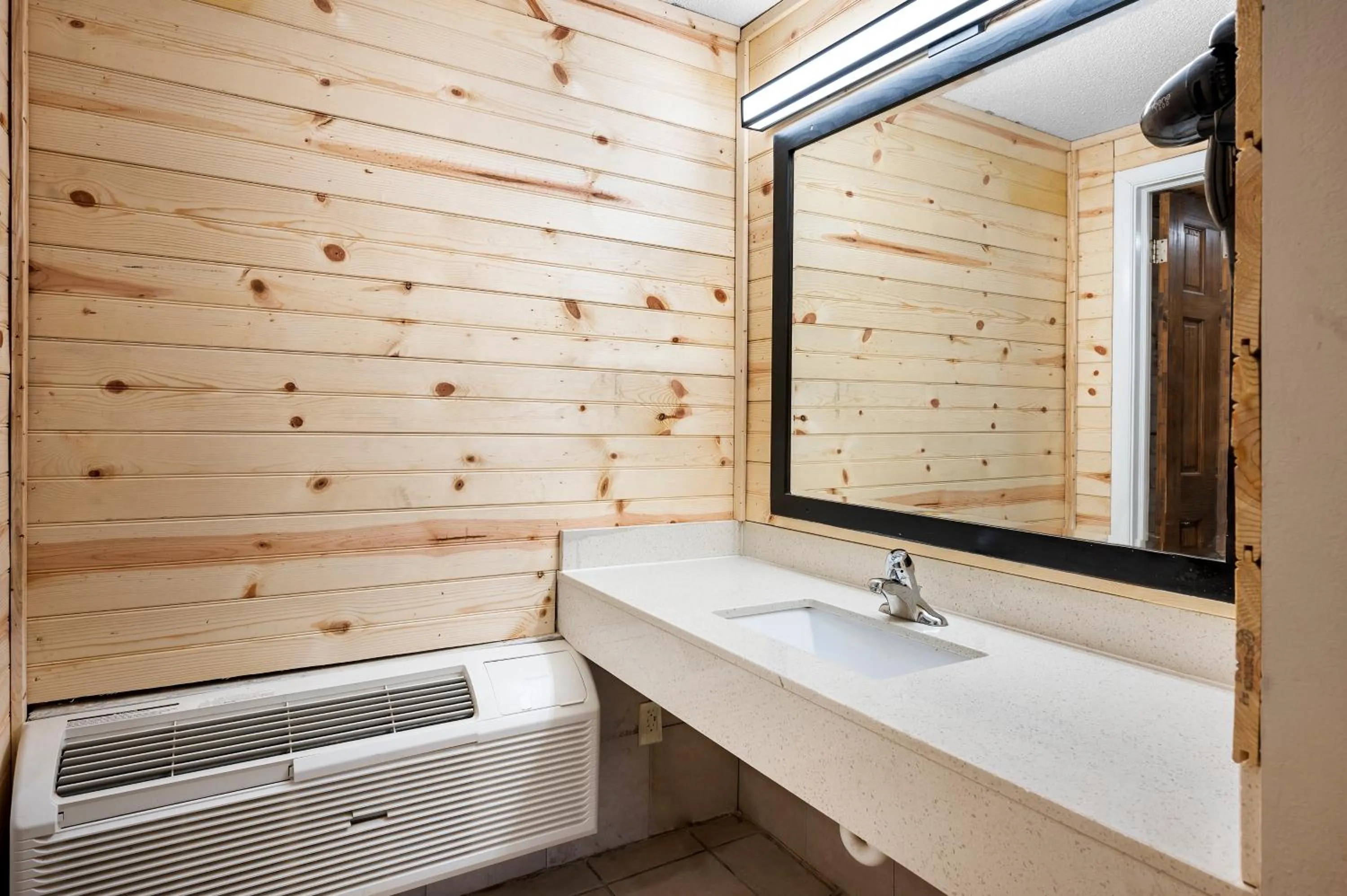 Country Town N' Suites