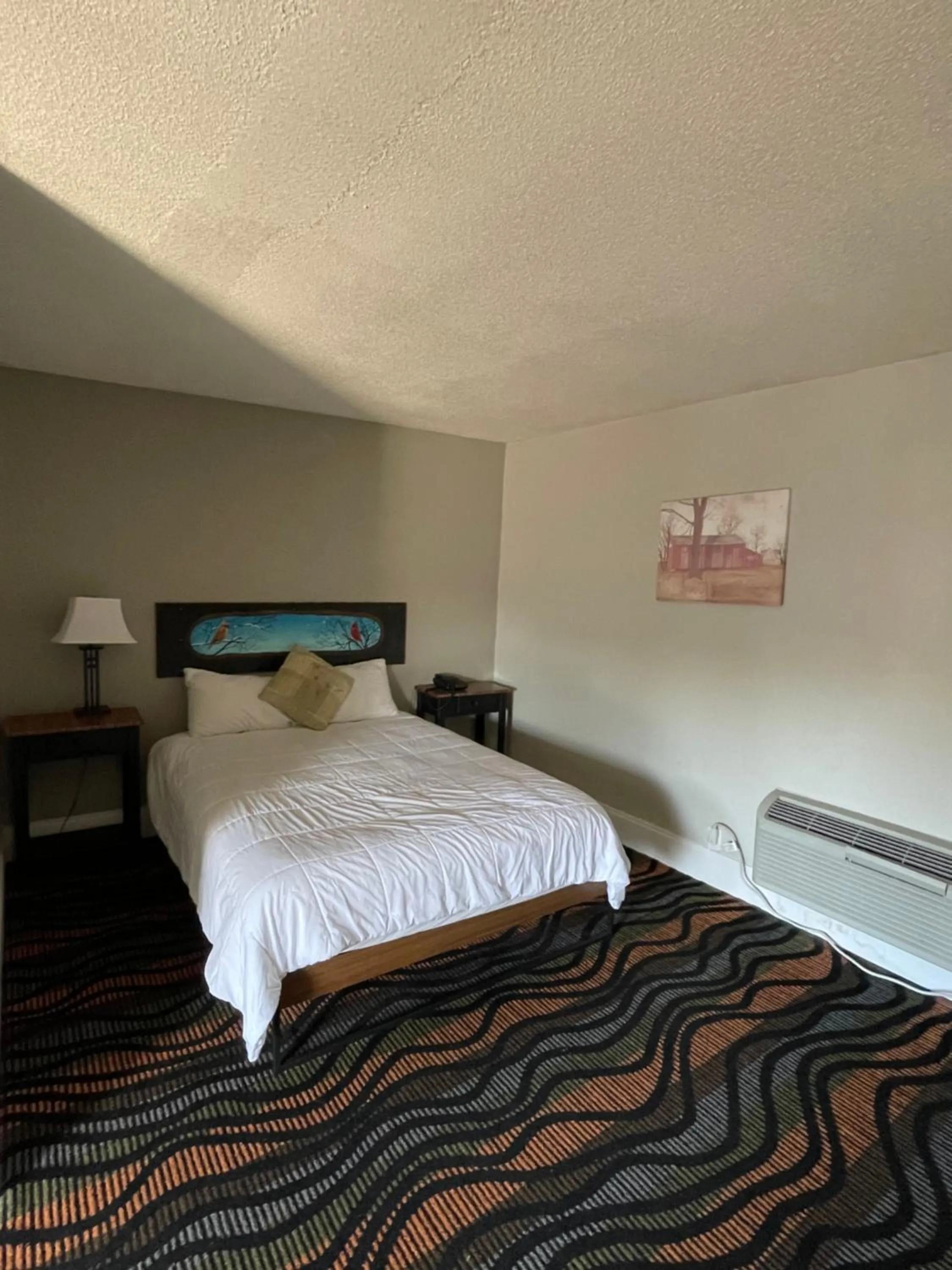 Bedroom, Bed in Country Town N' Suites