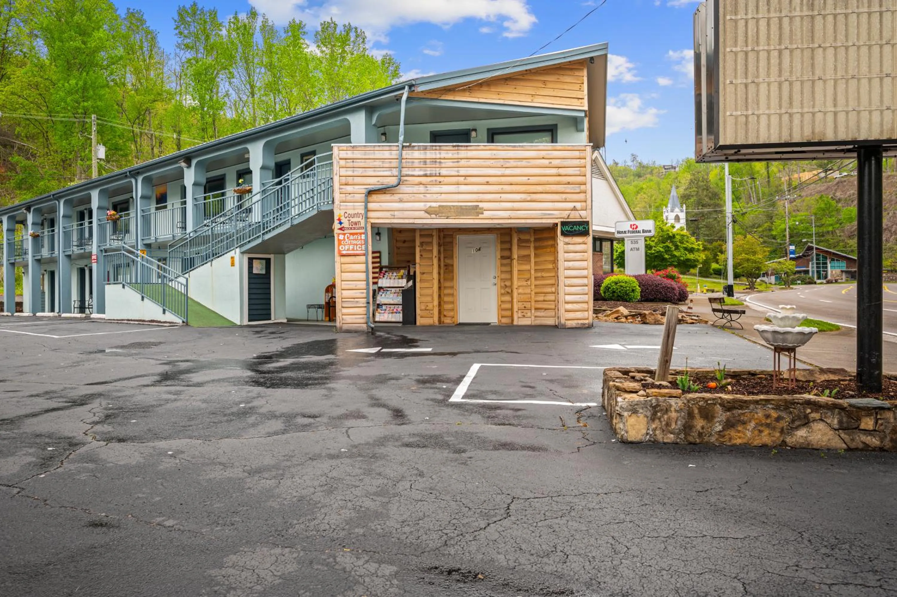 Country Town N' Suites