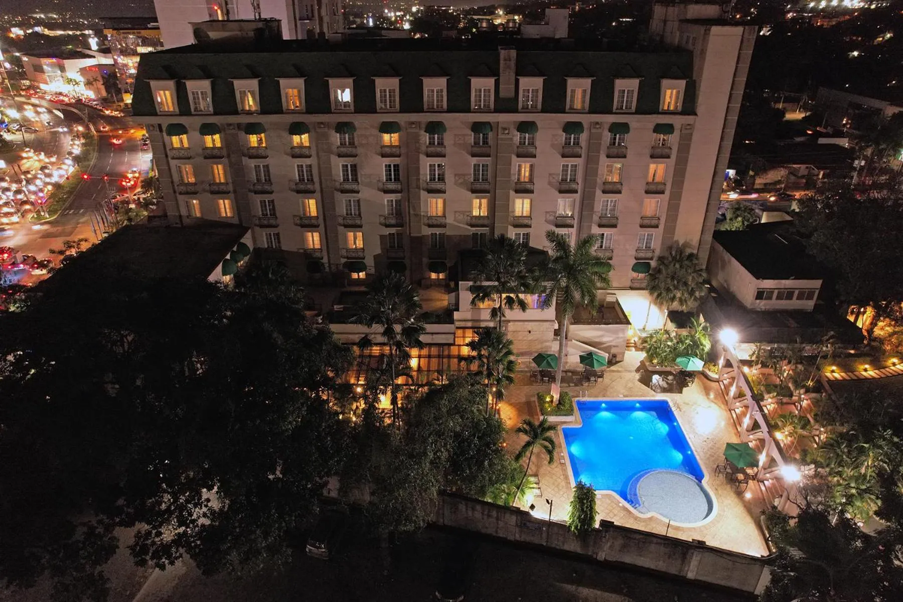 Swimming pool in Hilton Princess San Pedro Sula