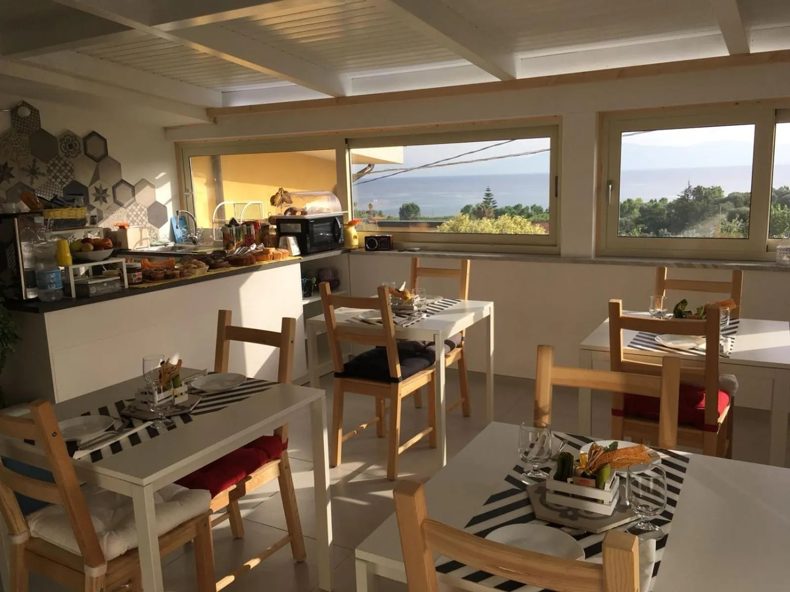 Breakfast in B & B Il Giardino sul Mare