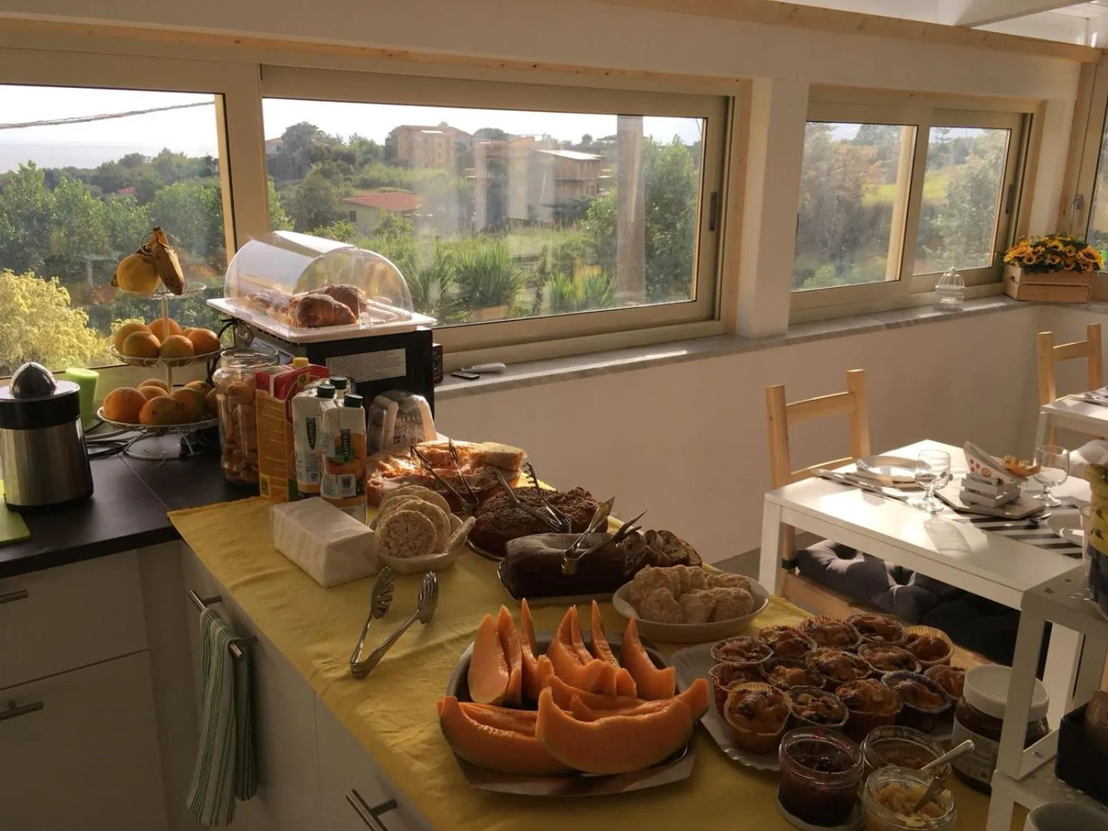 Continental breakfast in B & B Il Giardino sul Mare