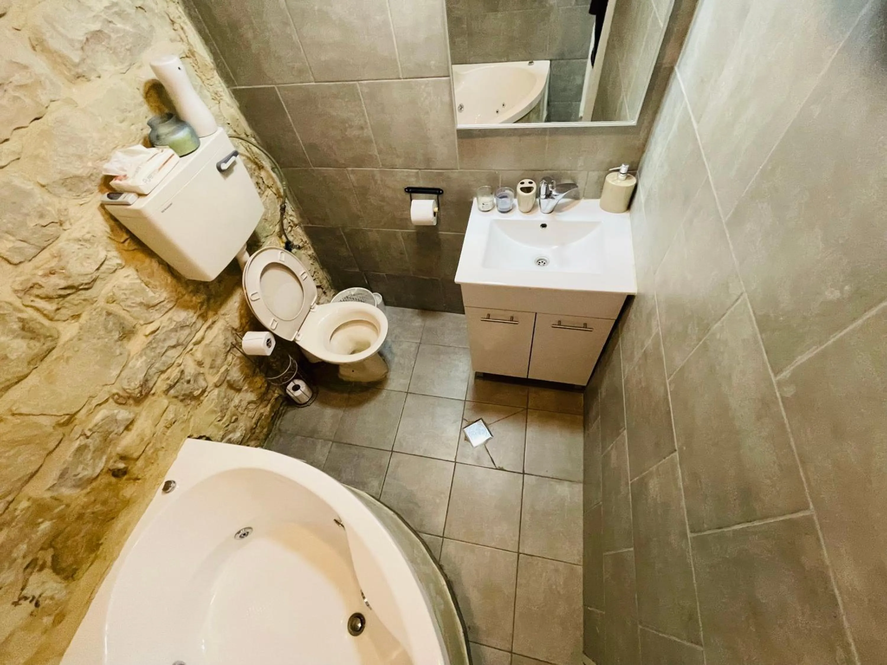 Toilet, Bathroom in Zimmer in old City