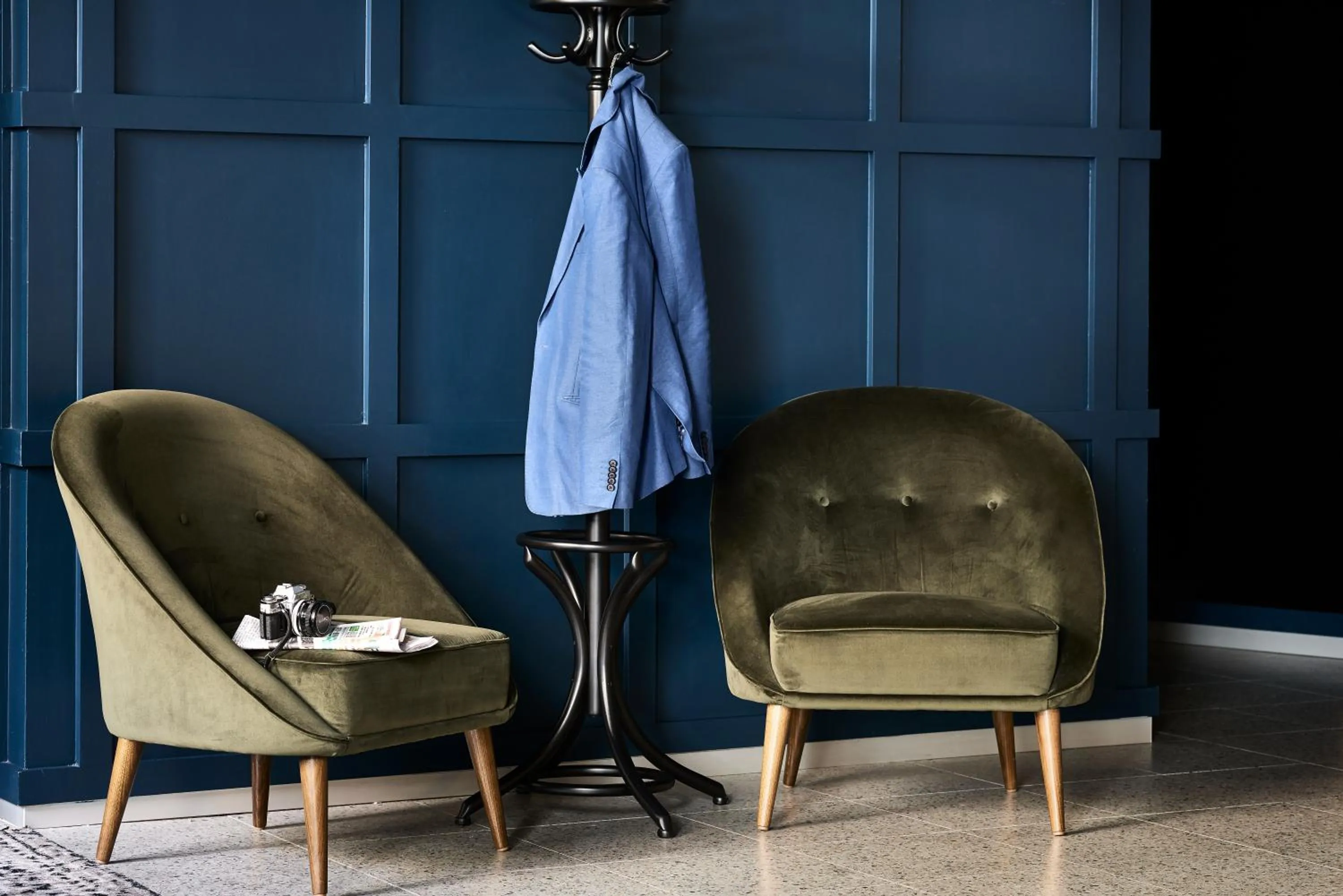 Seating area in Veriu Central