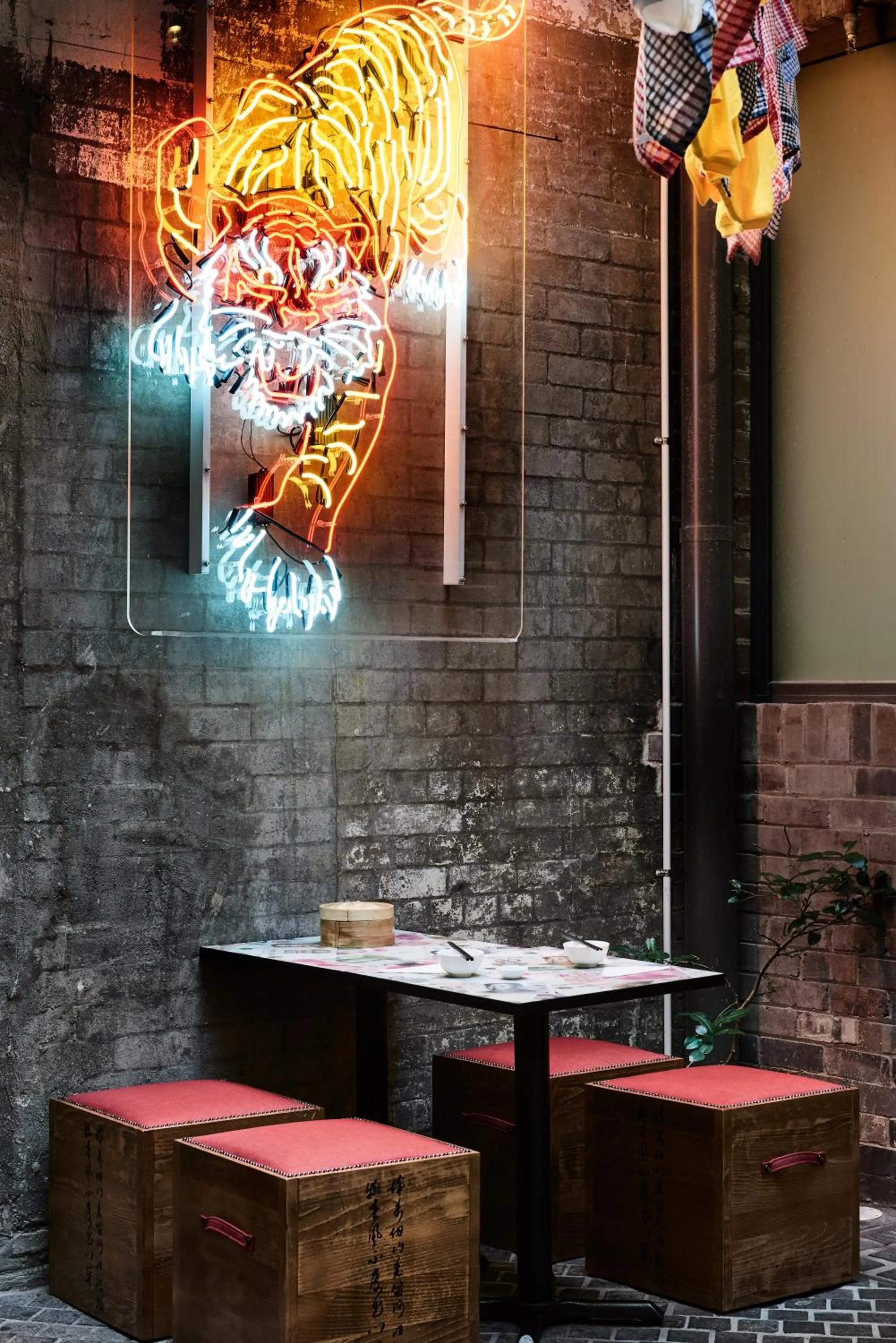 Restaurant/places to eat in Veriu Central