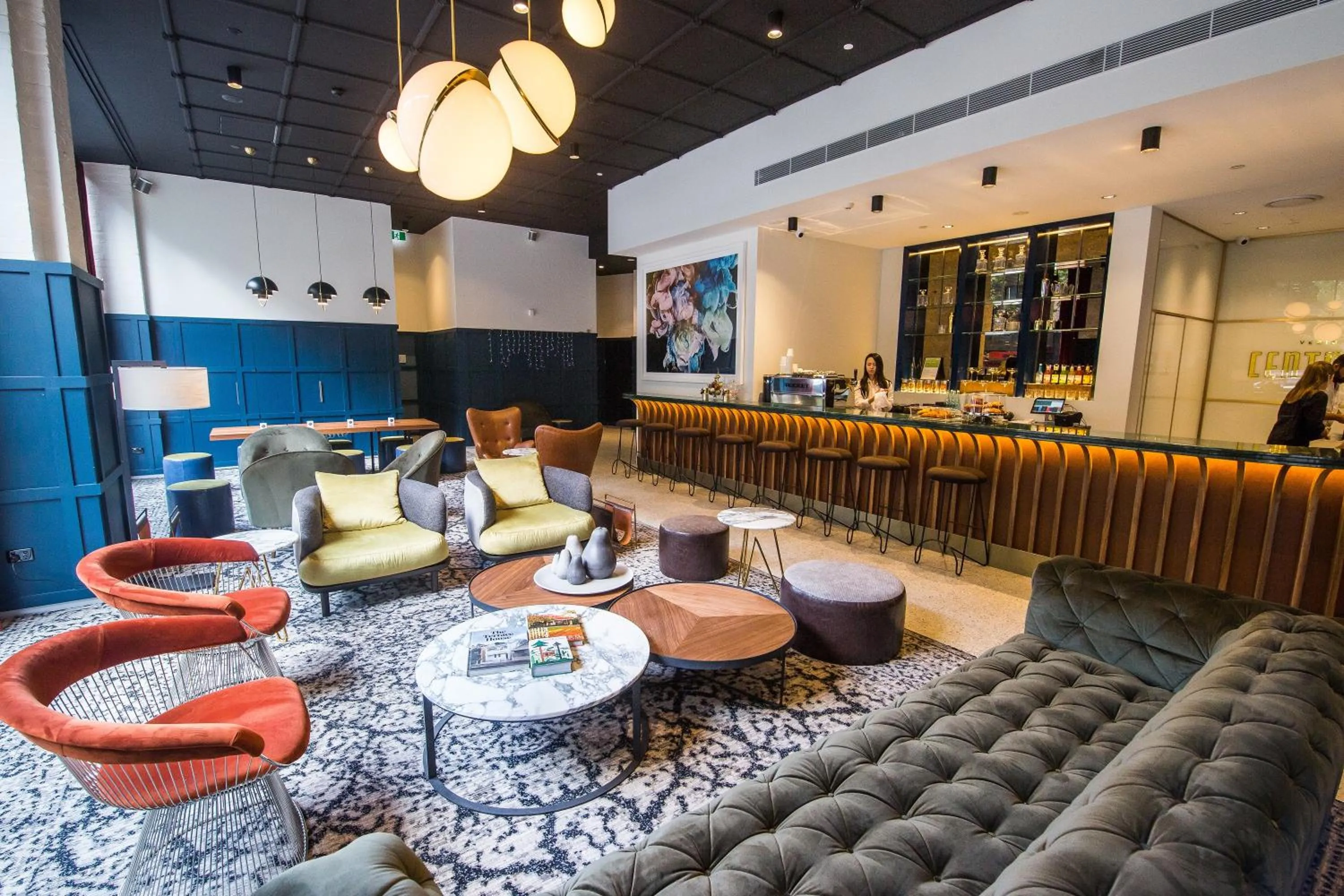 Lounge or bar in Veriu Central