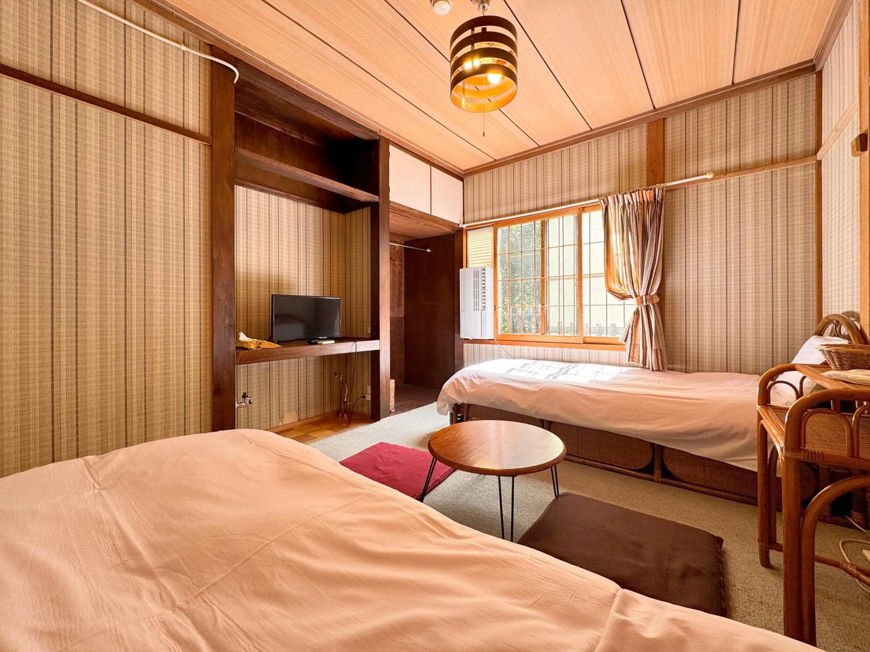 Photo of the whole room, Bed in Rantanrirun ランタンリルン