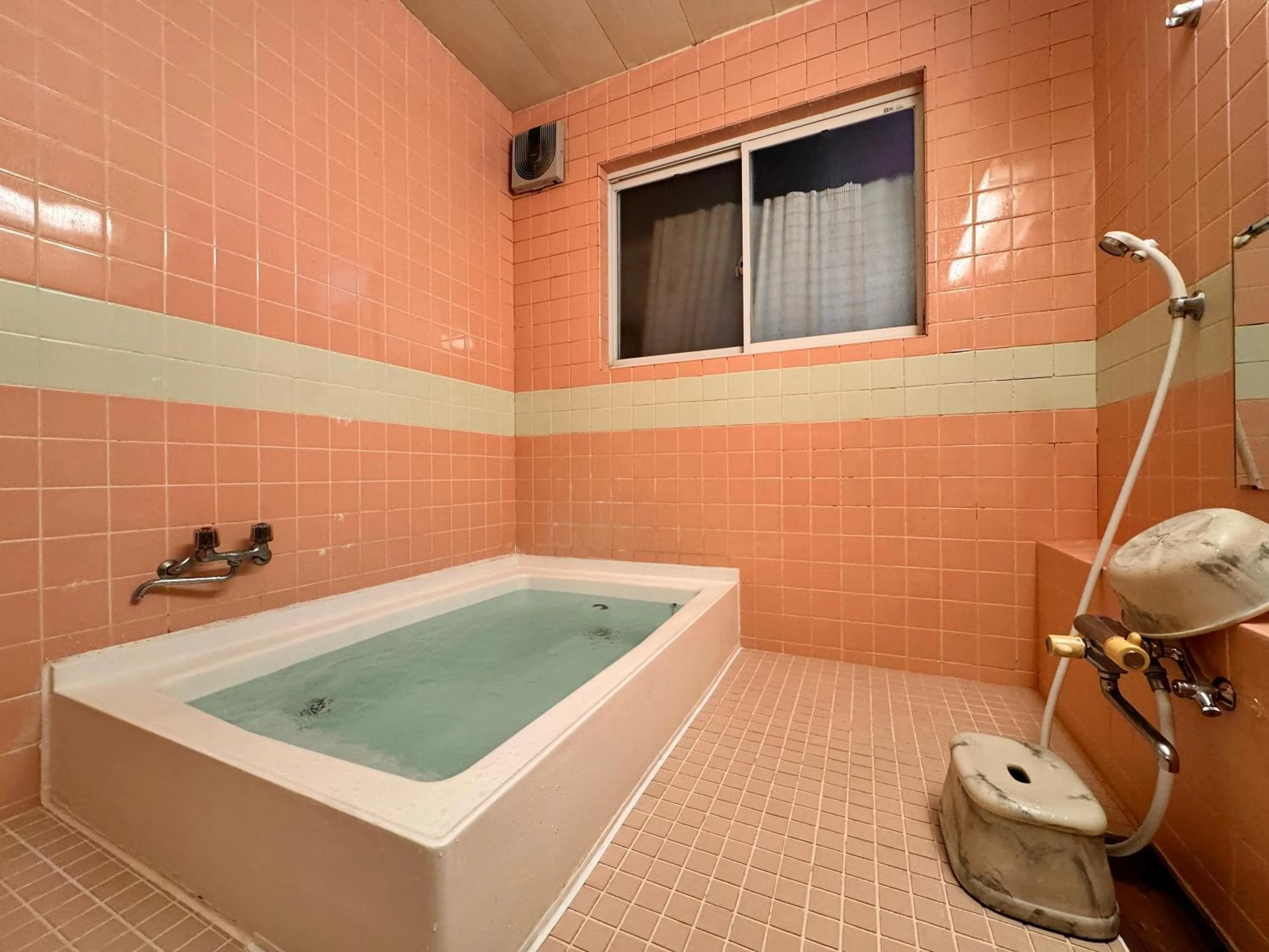 Bathroom in Rantanrirun ランタンリルン