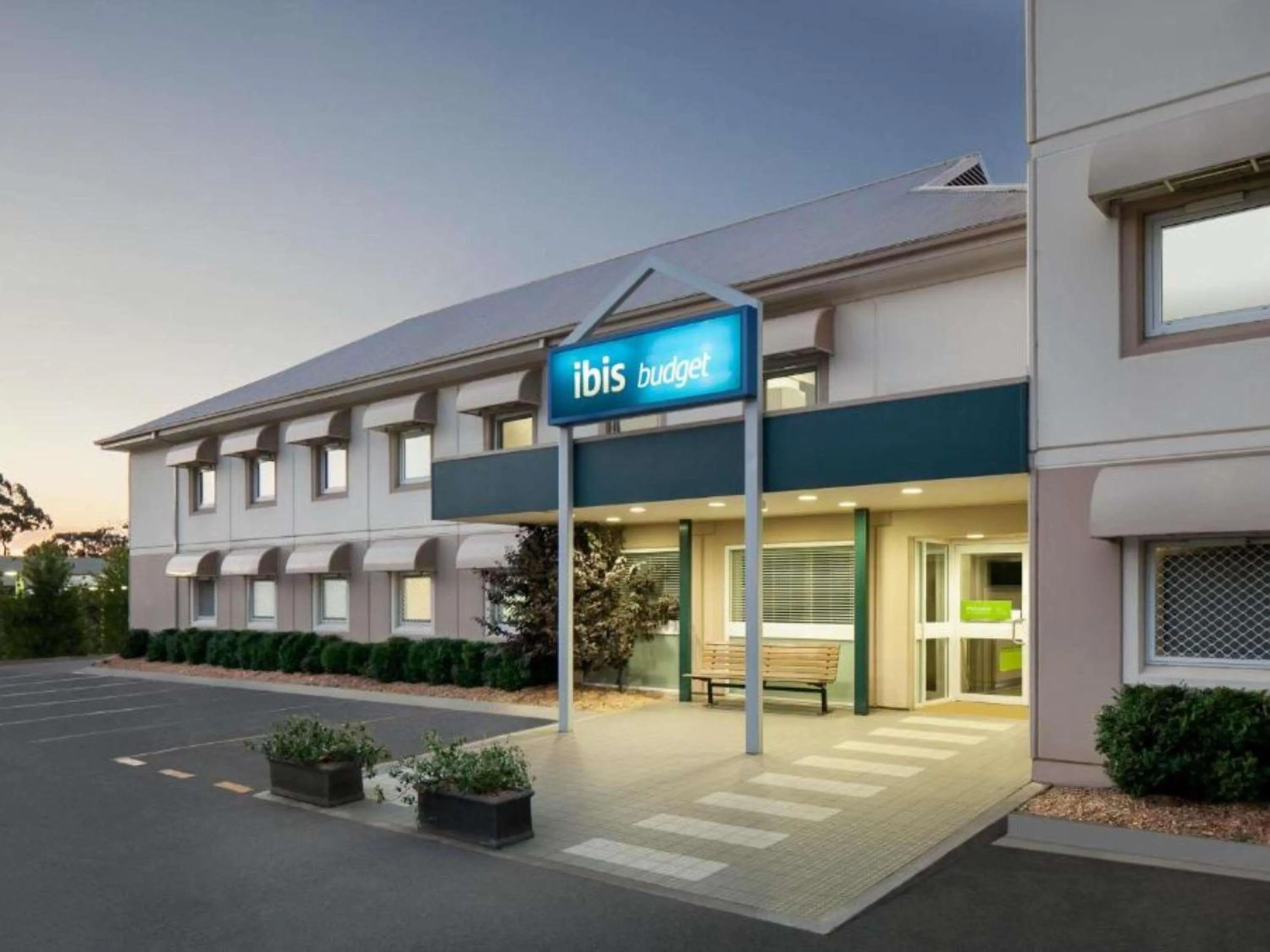 Property building in ibis Budget Canberra