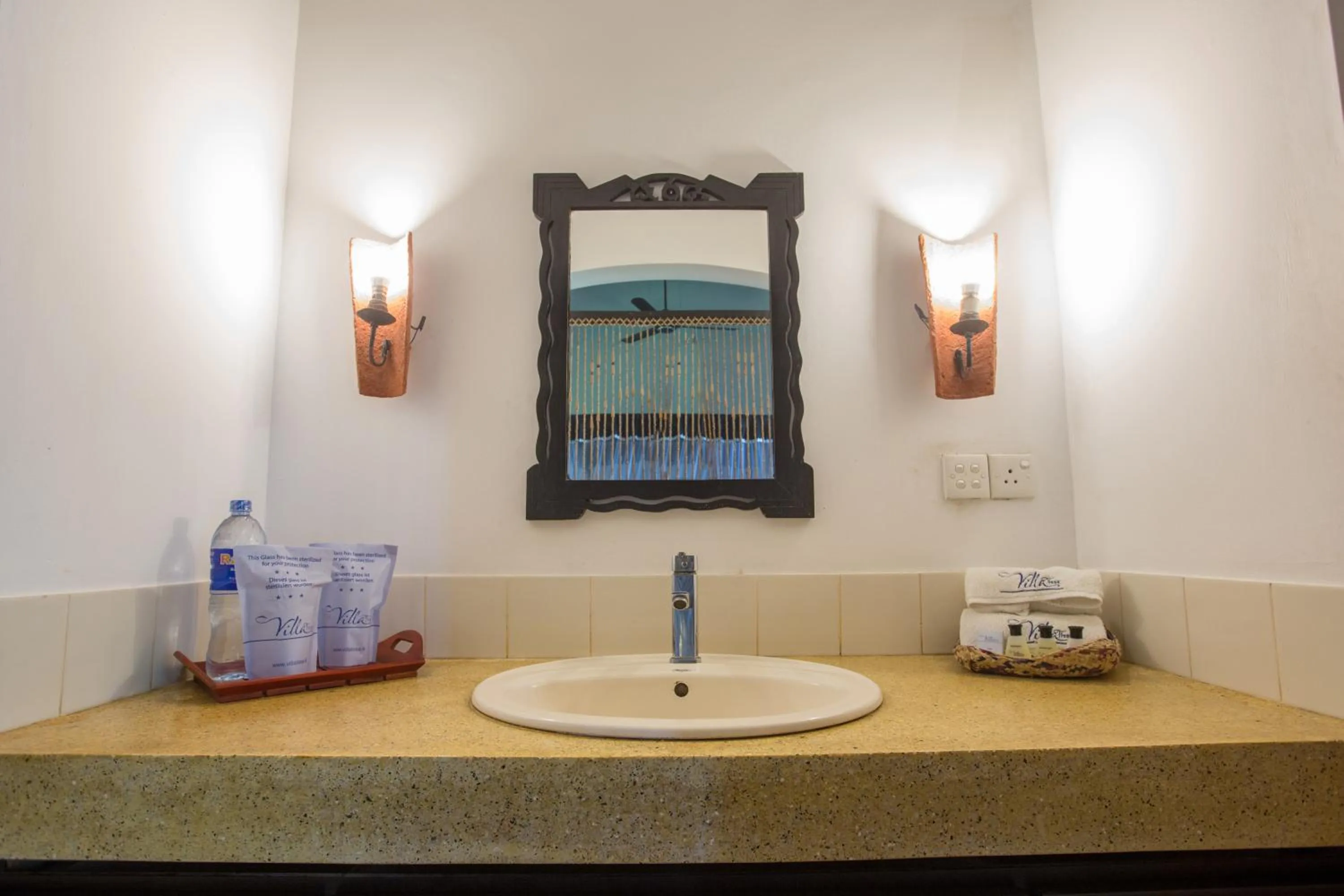 Bathroom in Villa Tissa Beach Resort
