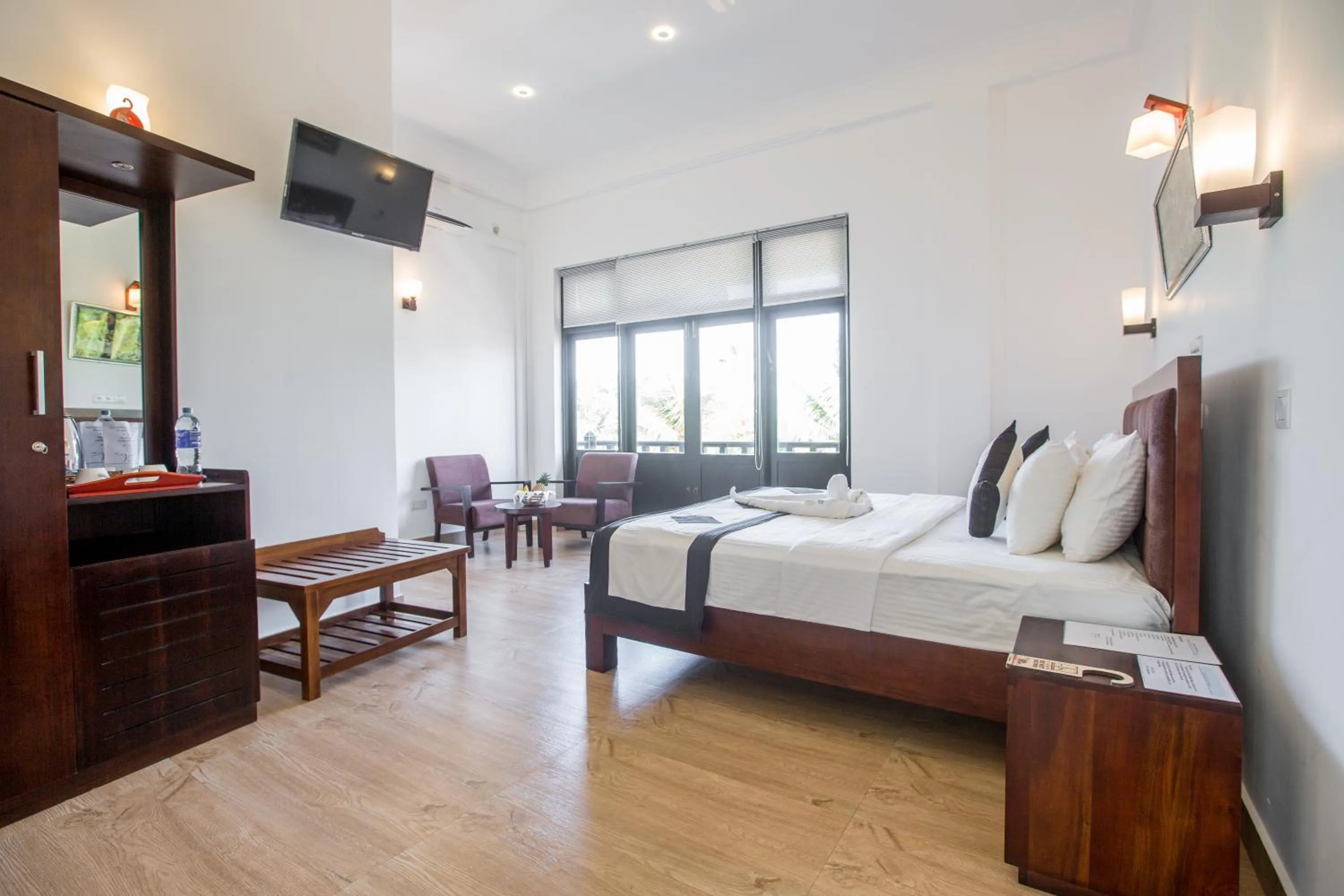 BBQ facilities, Bed in Villa Tissa Beach Resort