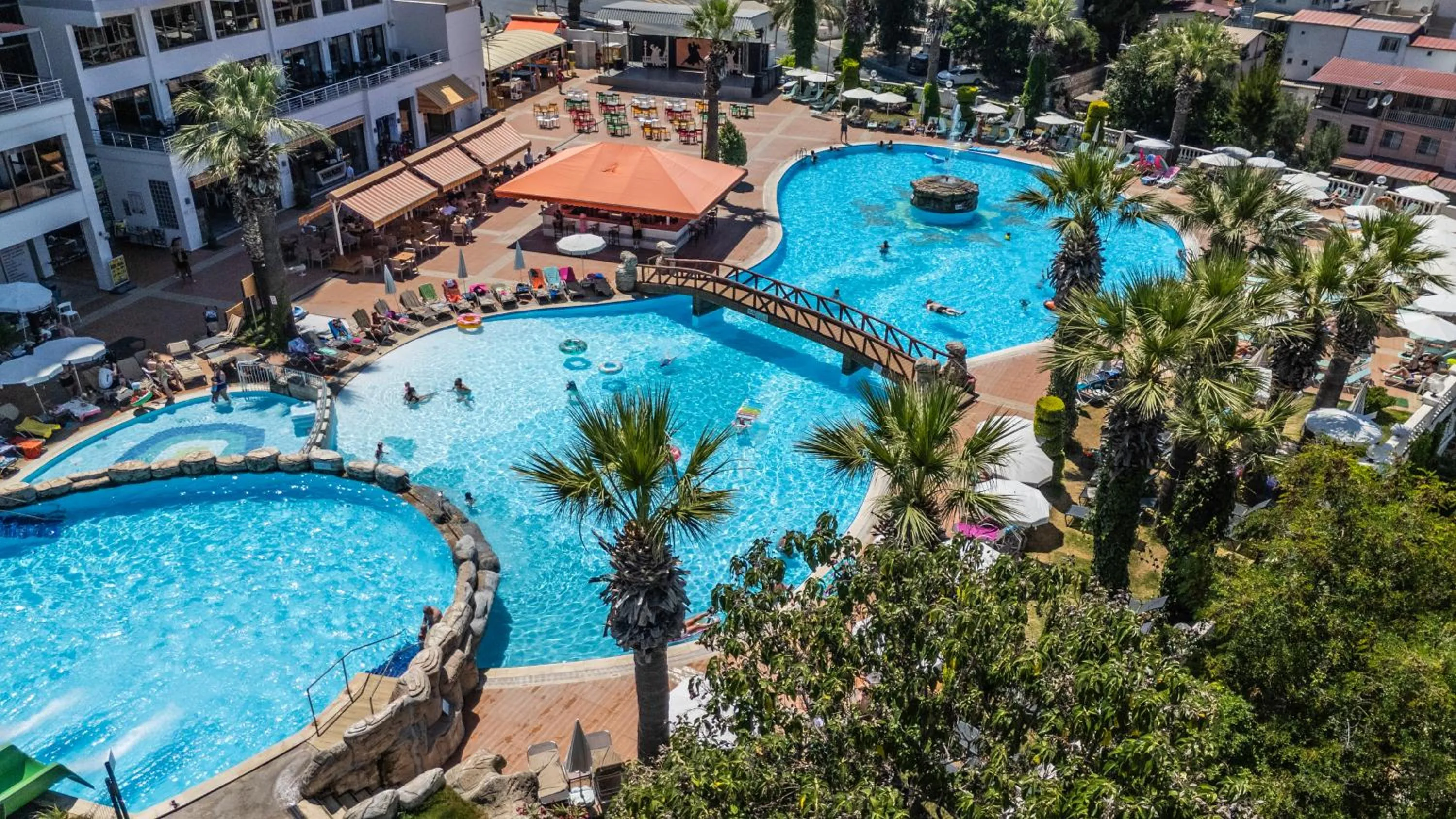 Pool view in Palmin Hotel