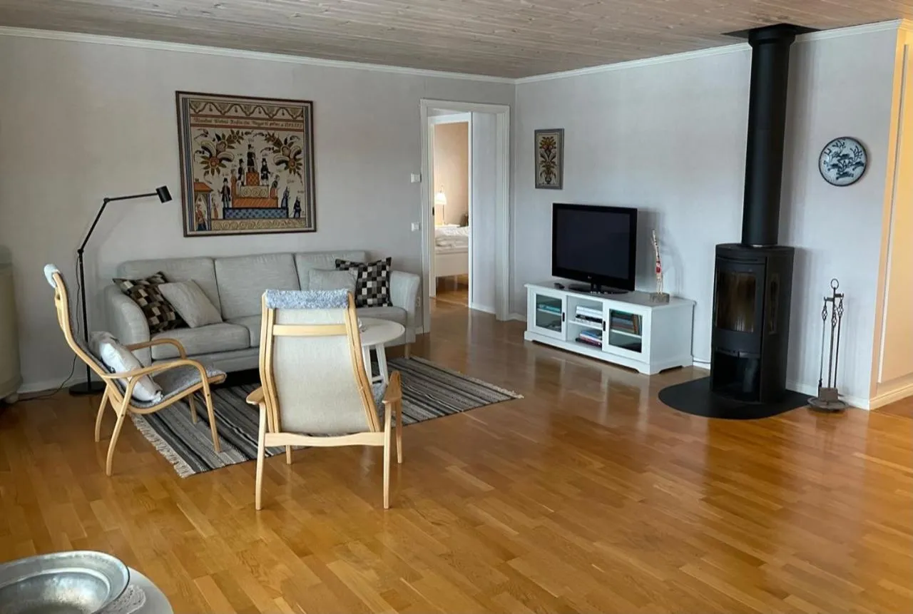 Communal lounge/ TV room in Backlund Boende i Dalarna