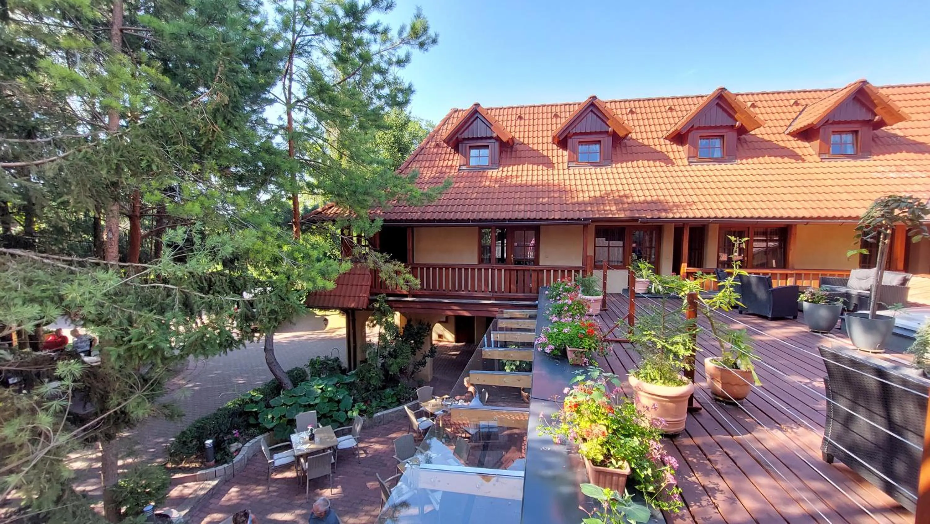 Garden in Hotel Frýdl