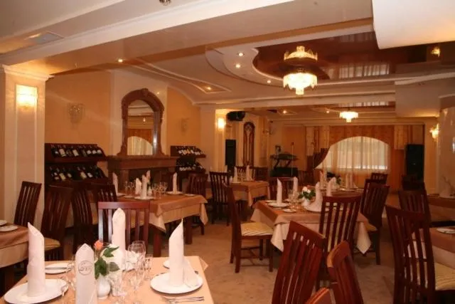 Restaurant/places to eat in Duet Plus