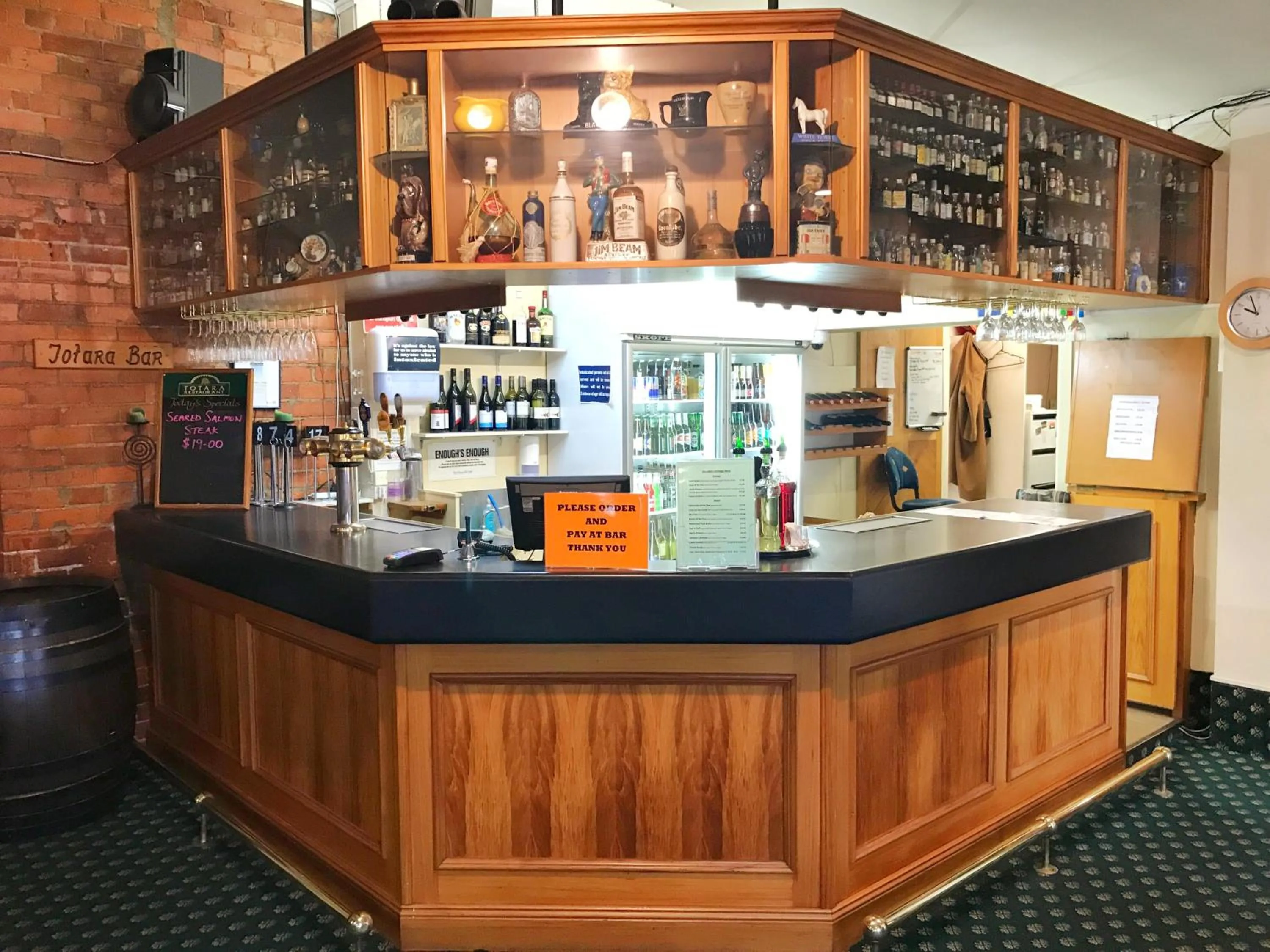 Lounge or bar in Geraldine Heritage Hotel