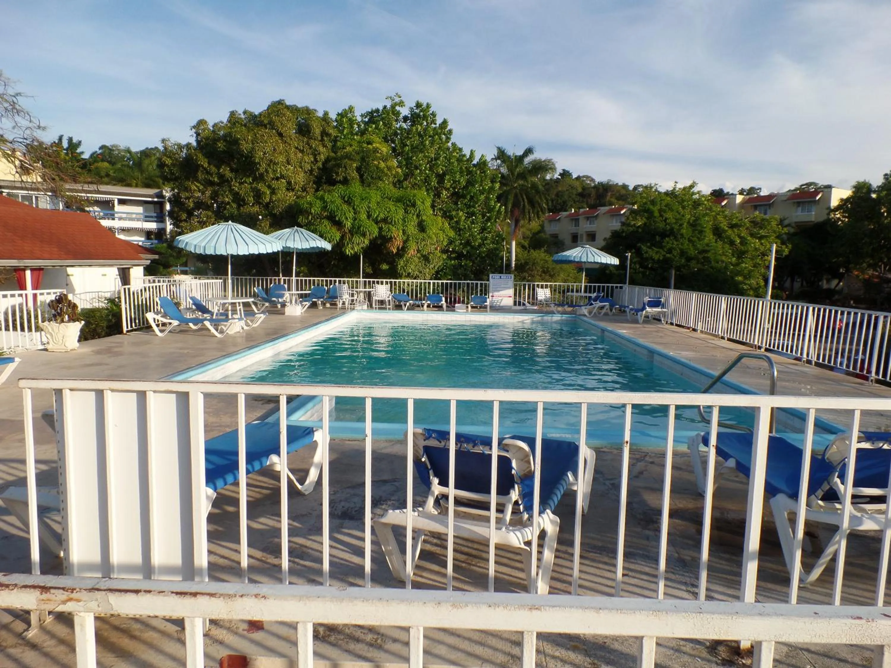 Property building in Montego Bay Club Beach Resort