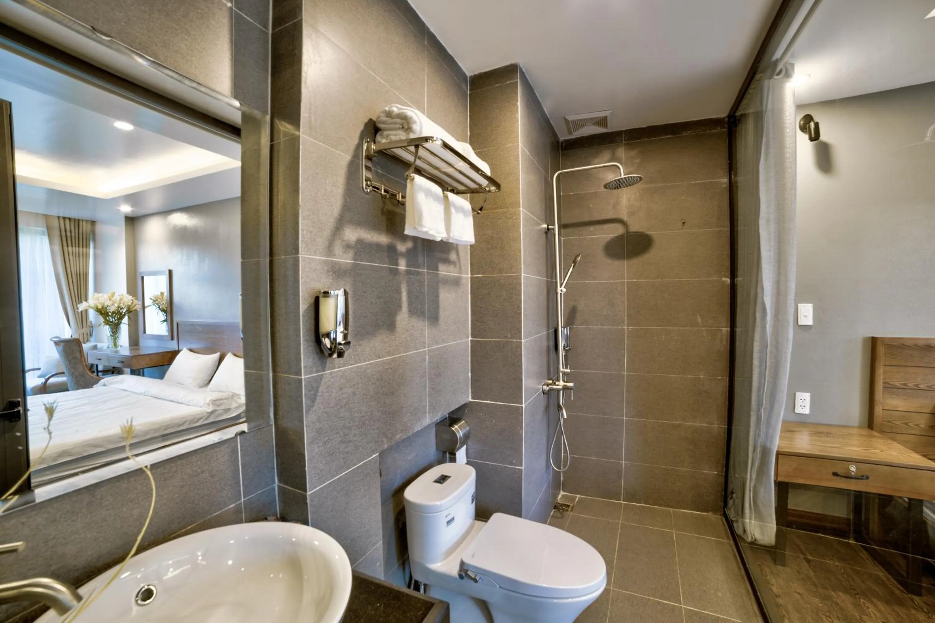 Shower in Lustig Hostel