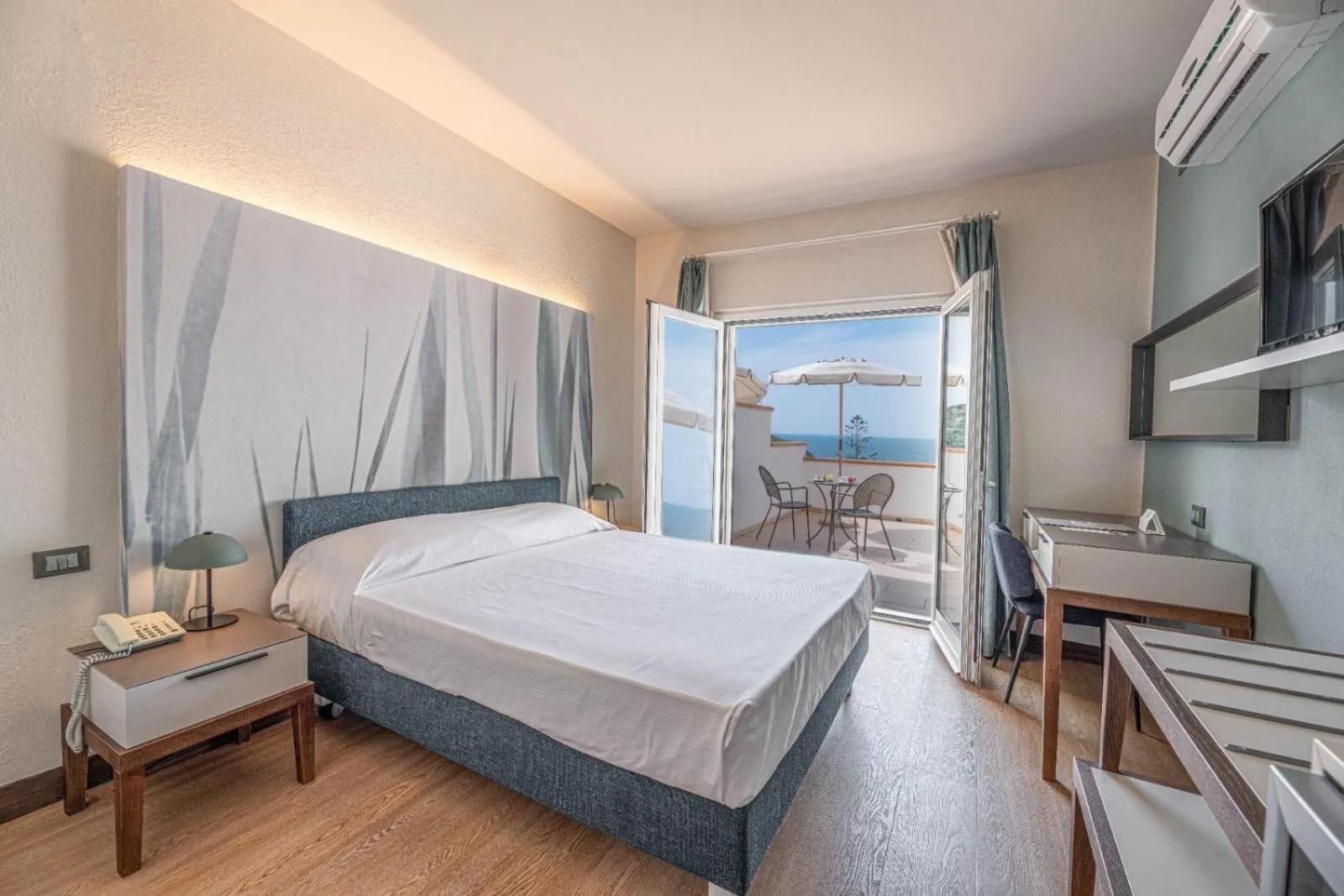 View (from property/room), Bed in Hotel Baia Imperiale