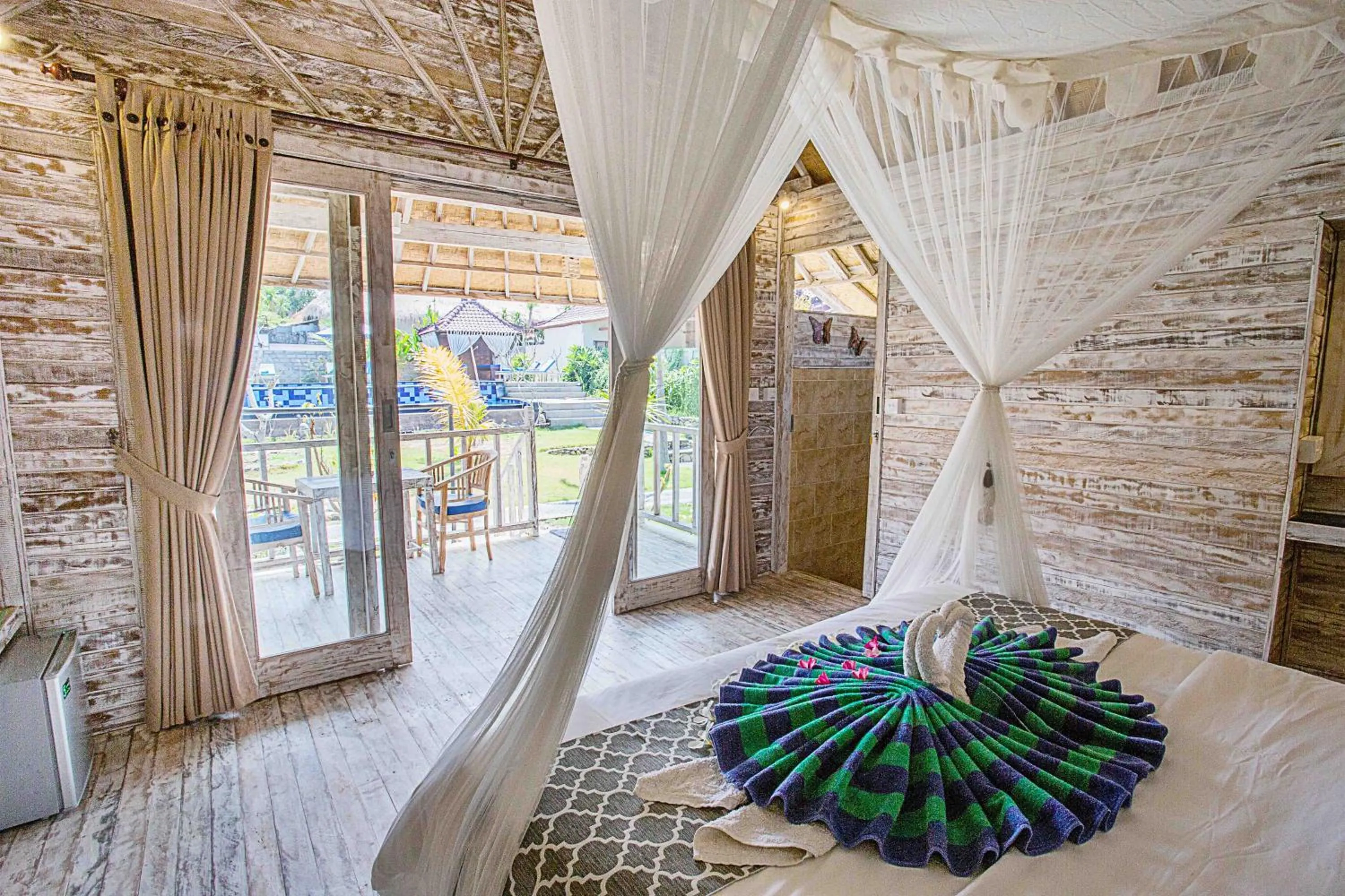 Balcony/Terrace, Bed in D'Coin Lembongan