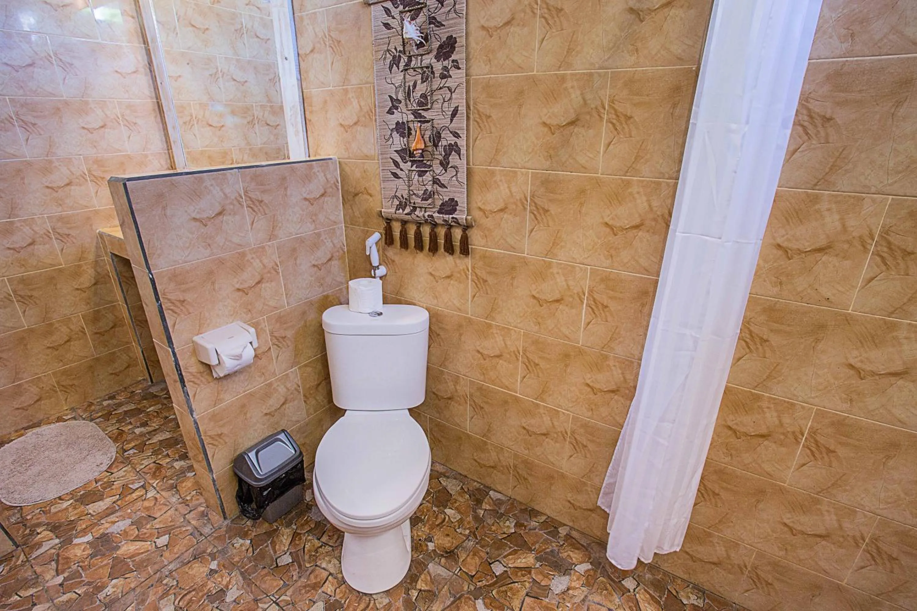 Bathroom in D'Coin Lembongan