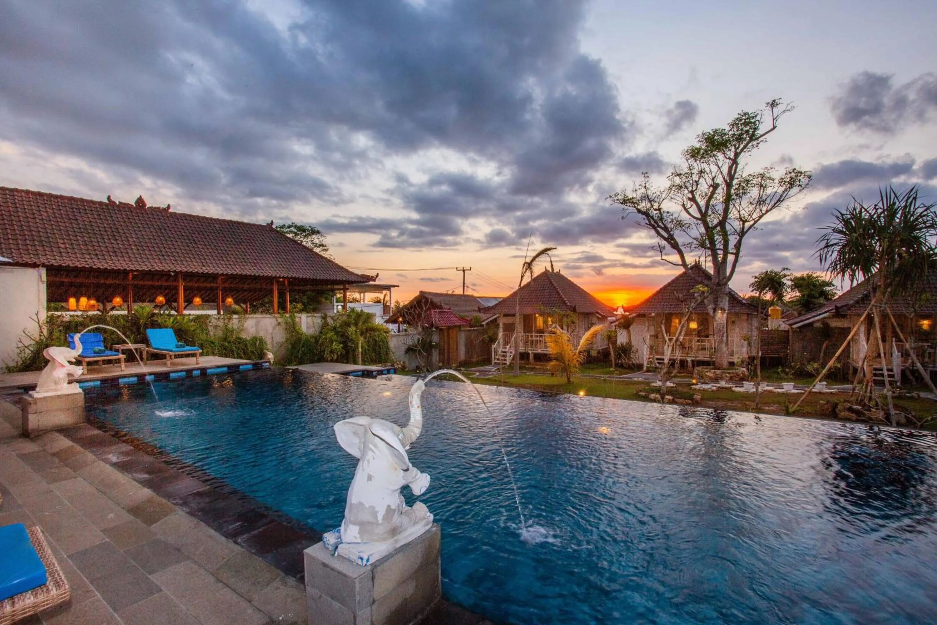 Swimming pool in D'Coin Lembongan